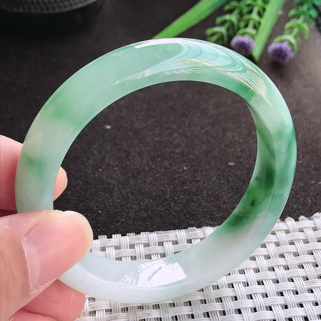 实拍翡翠A货54/12.2/7.8老坑冰润飘绿手镯宽边翡翠玉镯女款百搭