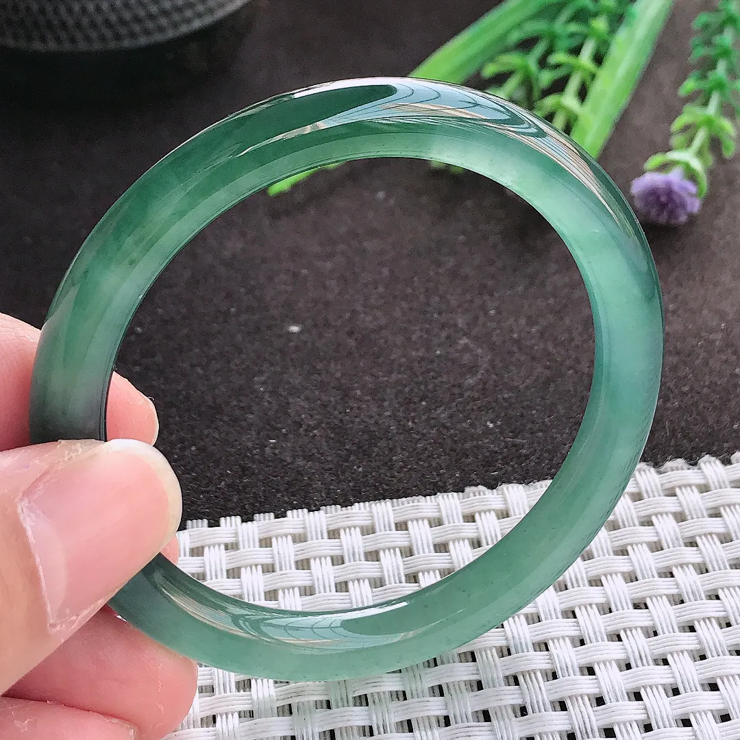 实拍翡翠A货51.5/7.2/7.5老坑冰透果冻胶冰晴满色蓝韵圆条手镯翡翠玉镯女款百搭