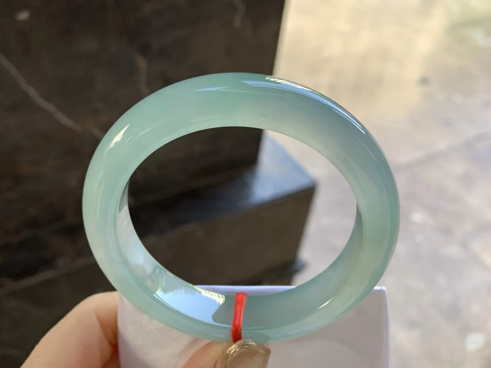 56-12.8-9.3

冰种手镯^_^金丝绿 种老肉细 实物漂亮