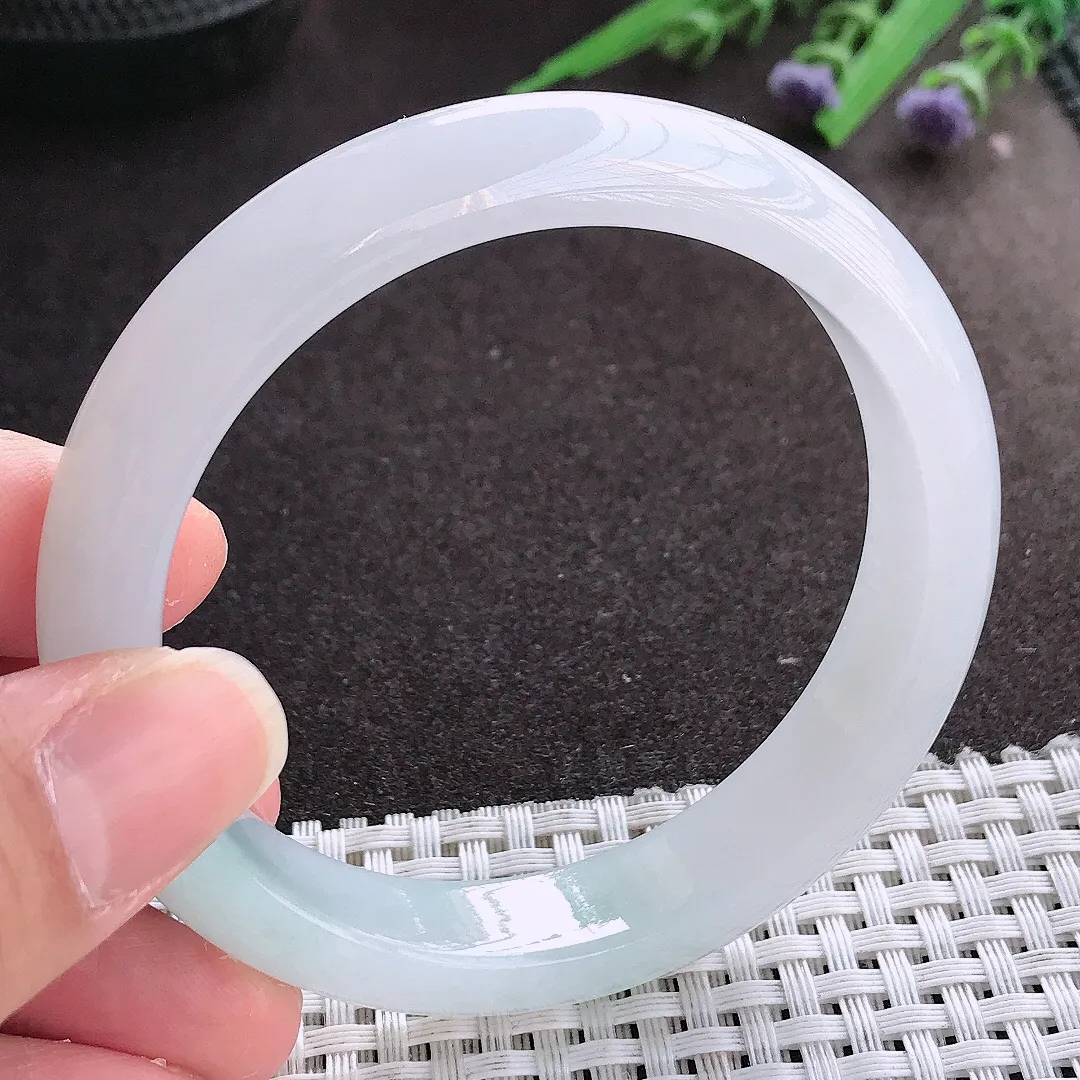 实拍翡翠A货57.8/12.6/8老坑冰纯果起胶月光白手镯宽边翡翠玉镯女款百搭