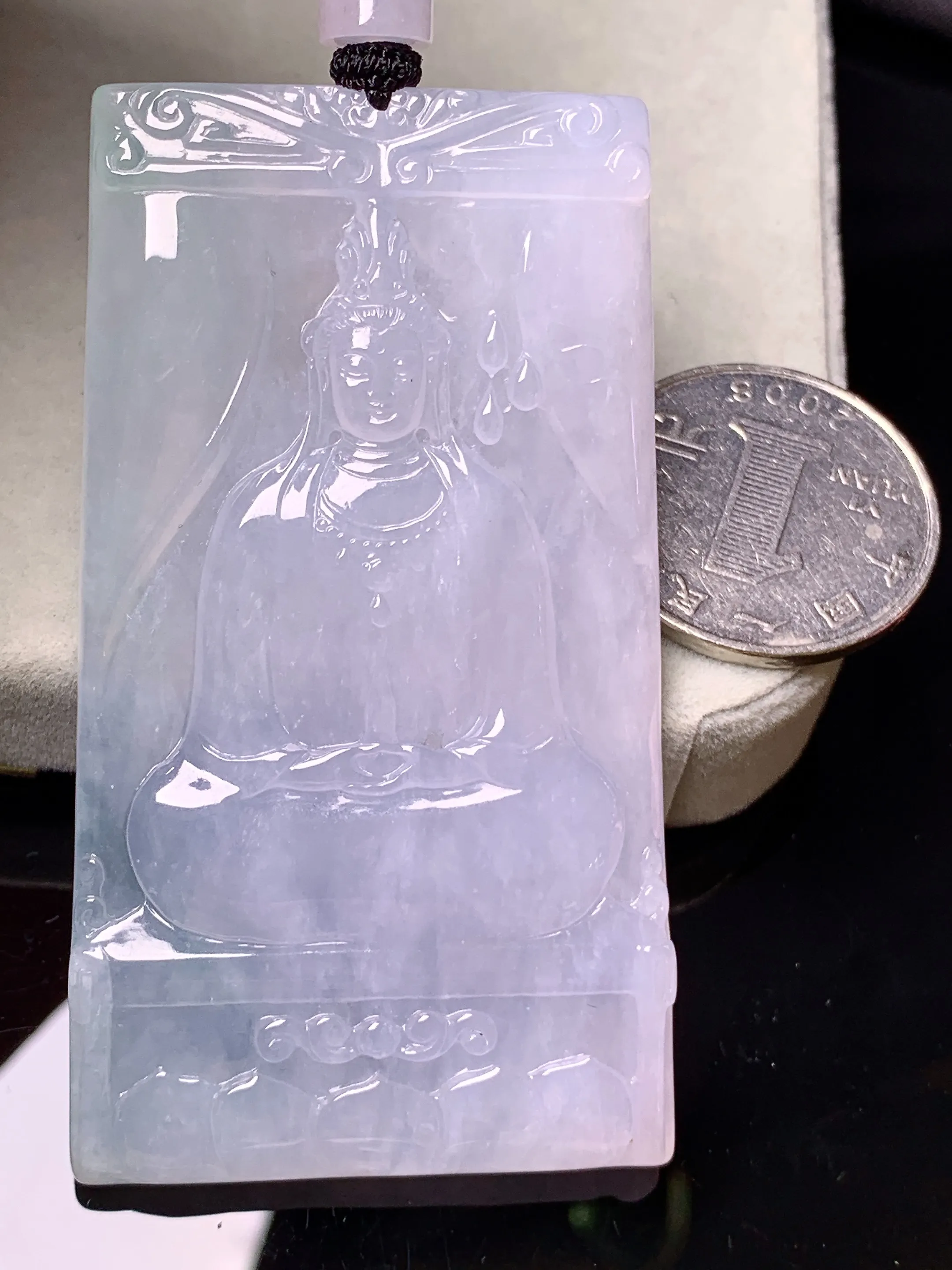 冰种飘绿观音吊坠 玉质细腻 色泽艳丽清新 整体尺寸69.5*38.8*6.5