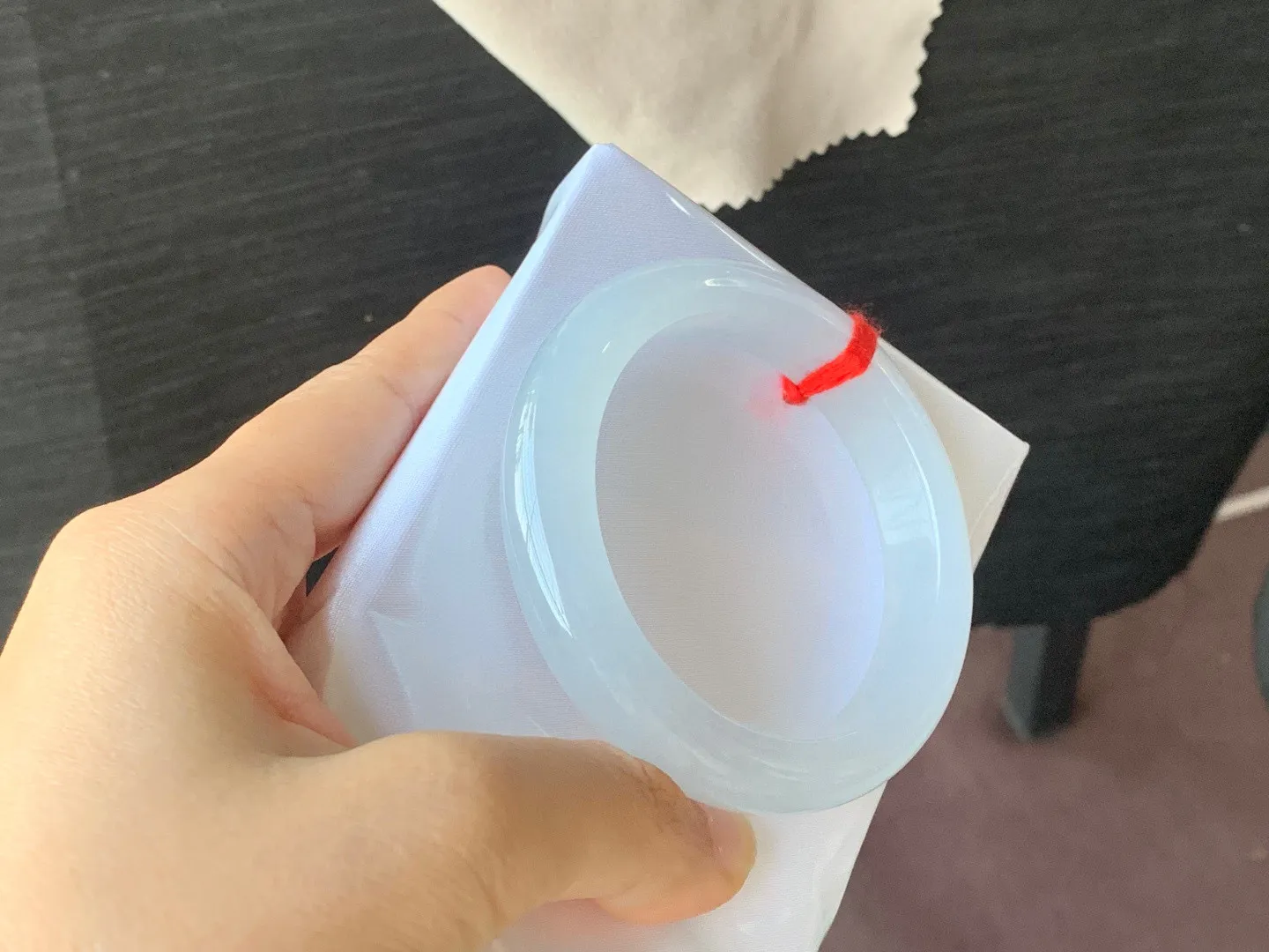 货头放漏，高品质。54圈口白月光高冰正圈手镯，白度够白，种老起胶，冰清玉洁，种水冰透，非常漂亮的一条