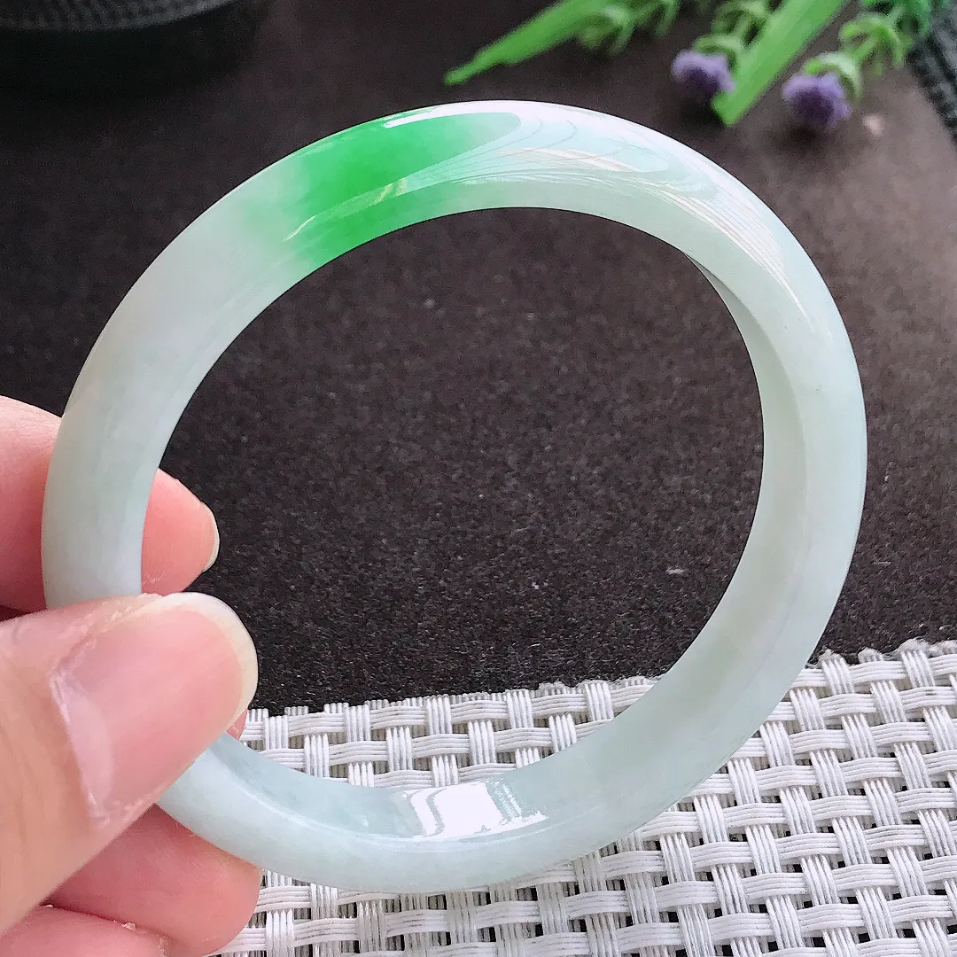 实拍翡翠A货58/9.7/7.3老坑精美飘阳绿手镯宽边翡翠玉镯女款百搭