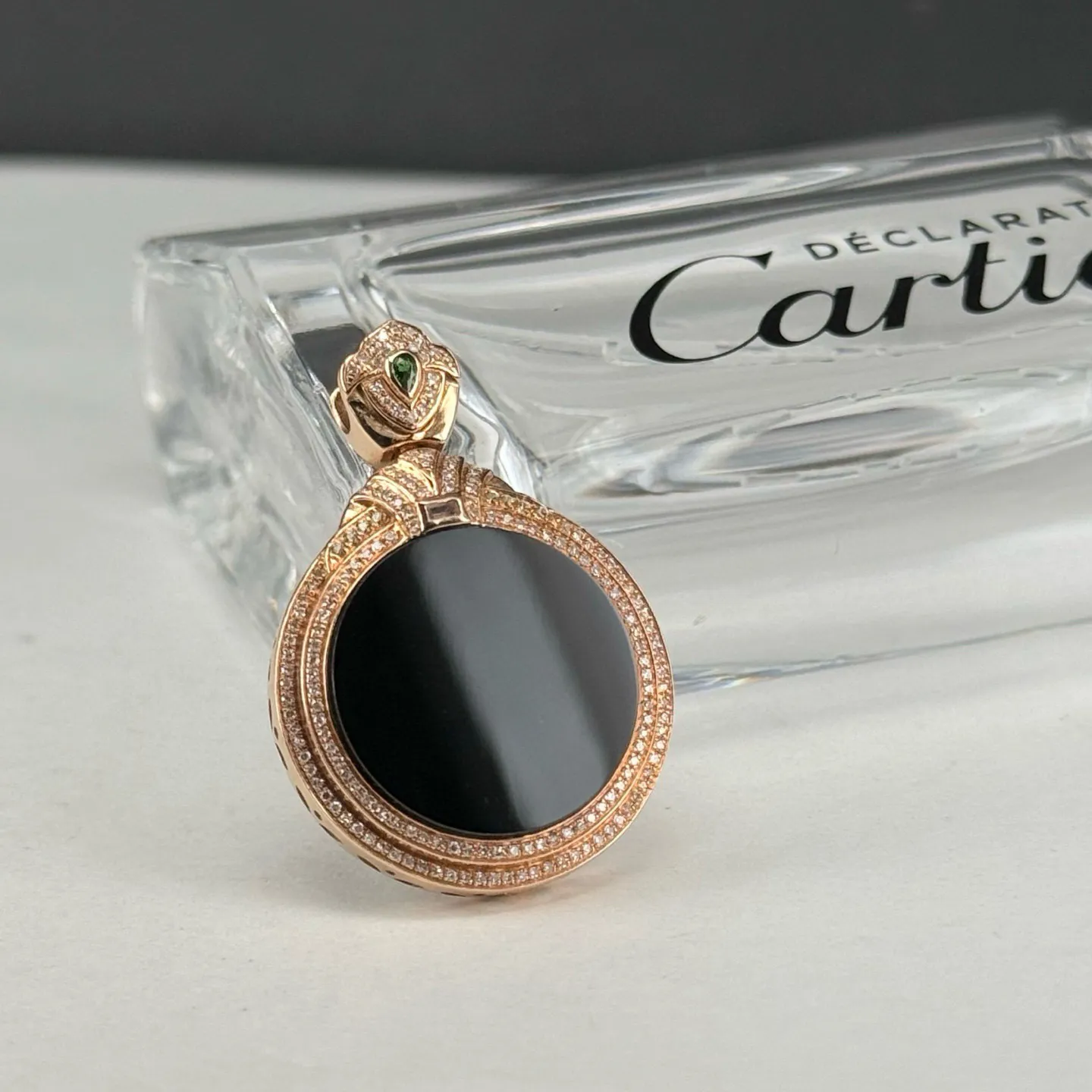 精品18k墨翠圆片吊坠 种好色正 黑度极好 打灯通透 油性十足 尺寸33.9