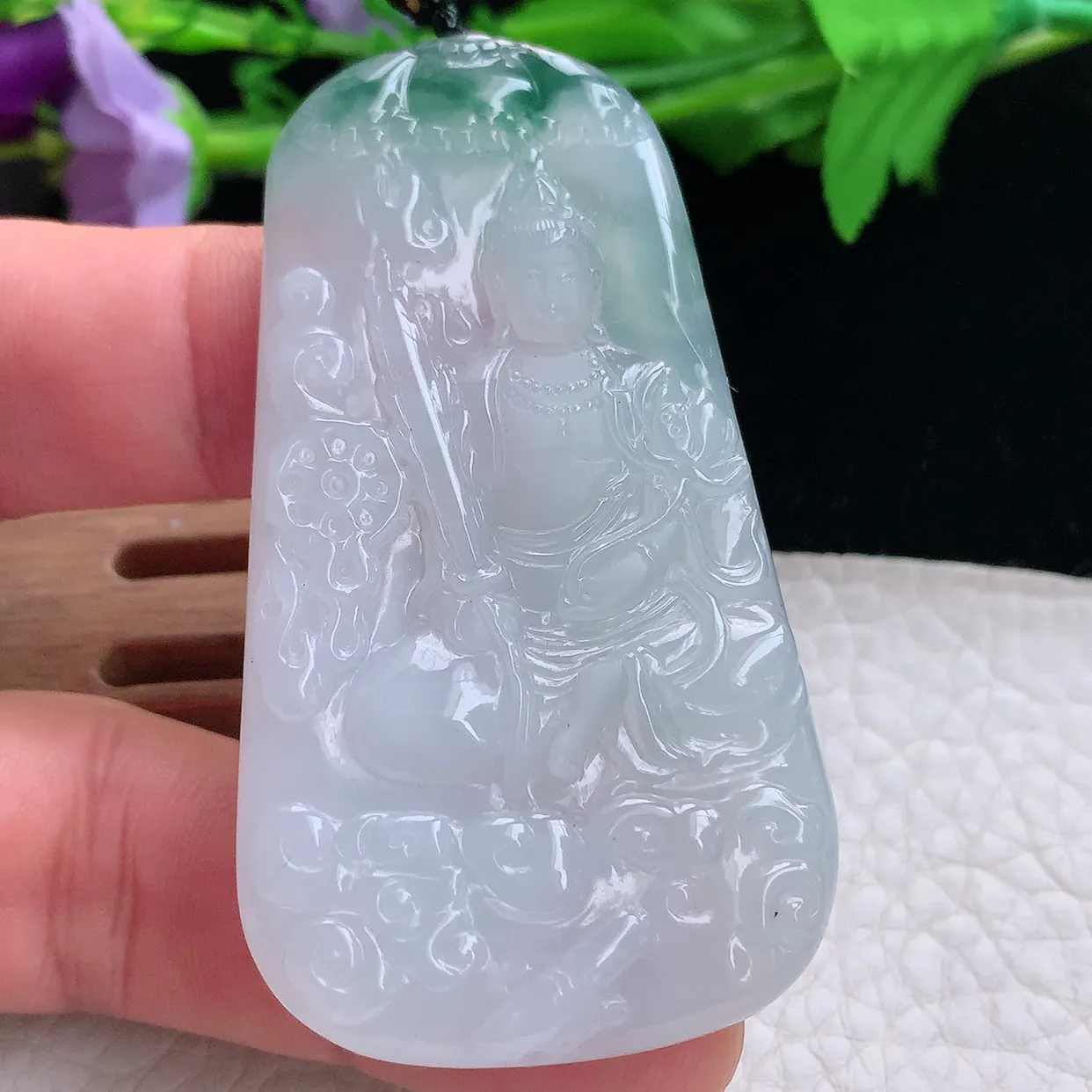 kh实拍67*37.3*5.3缅甸翡翠精雕飘花虚空藏 生肖守护神玉吊坠 玉挂件