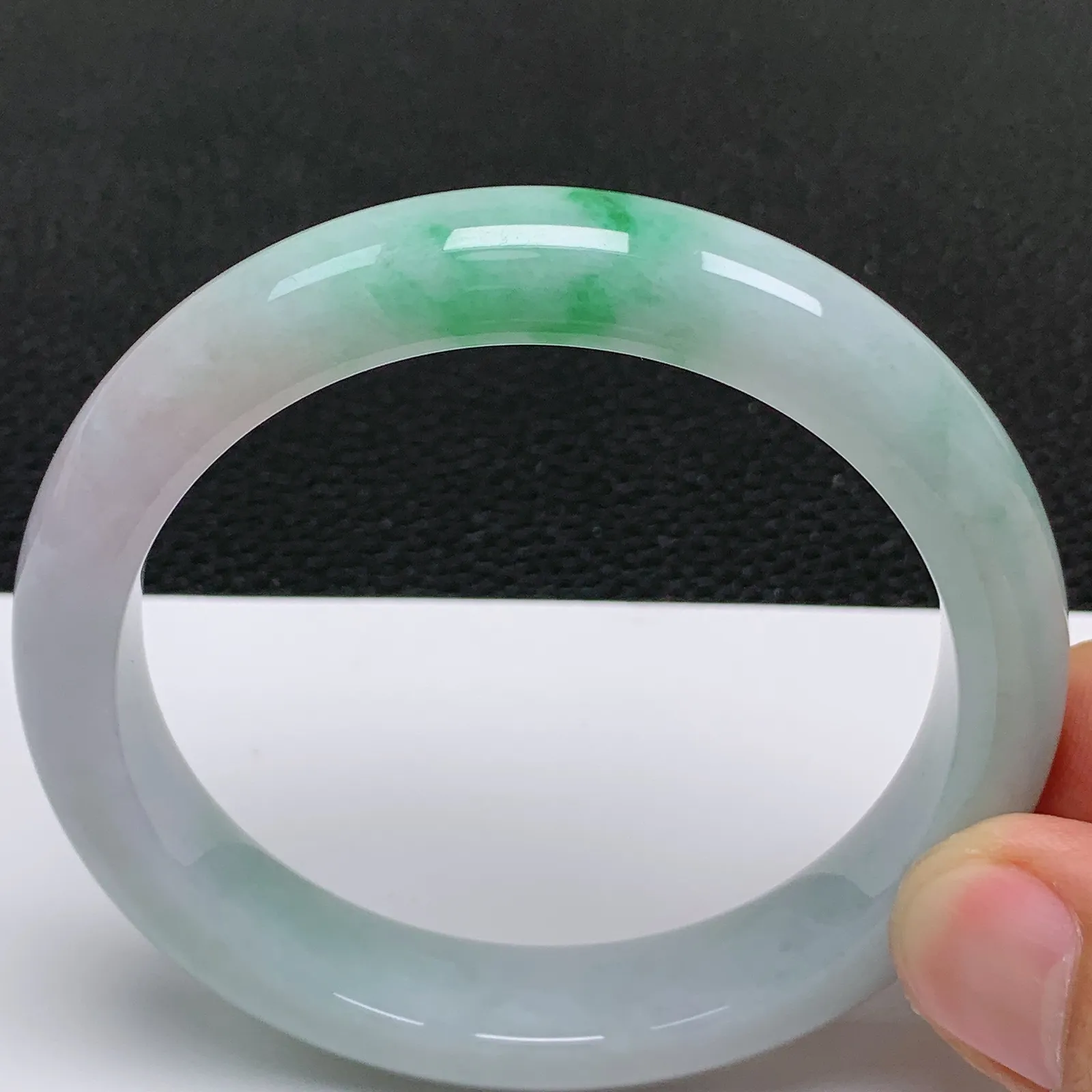 【超低价放漏】圈口56～57 天然翡翠老坑冰润飘绿正圈手镯 尺寸56.9*11.5*8.5mm