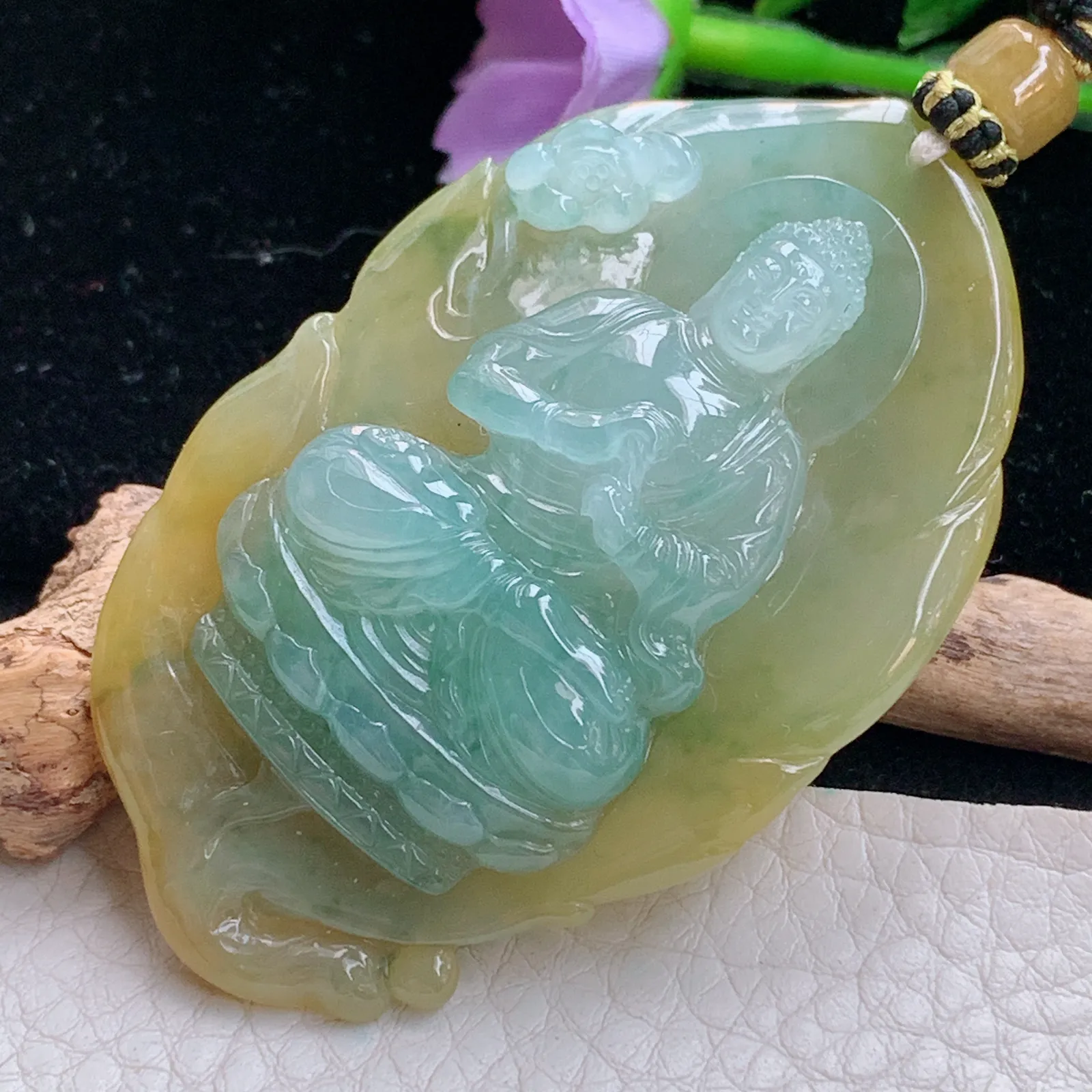 yl实拍63.9*38.5*12缅甸翡翠特色精雕双彩立体大日如来 花开见佛玉吊坠