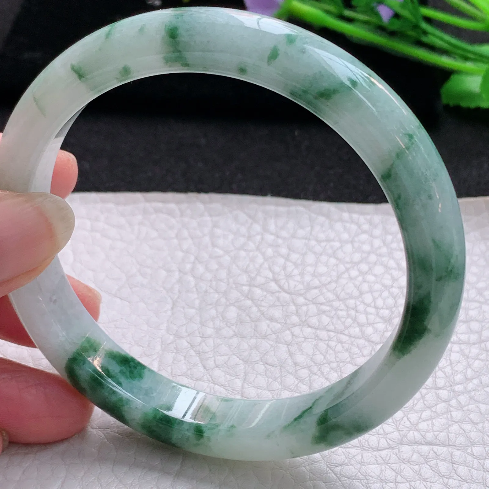 ll大圈口63*12*8.3平安镯 天然缅甸翡翠飘花大气宽边玉手环