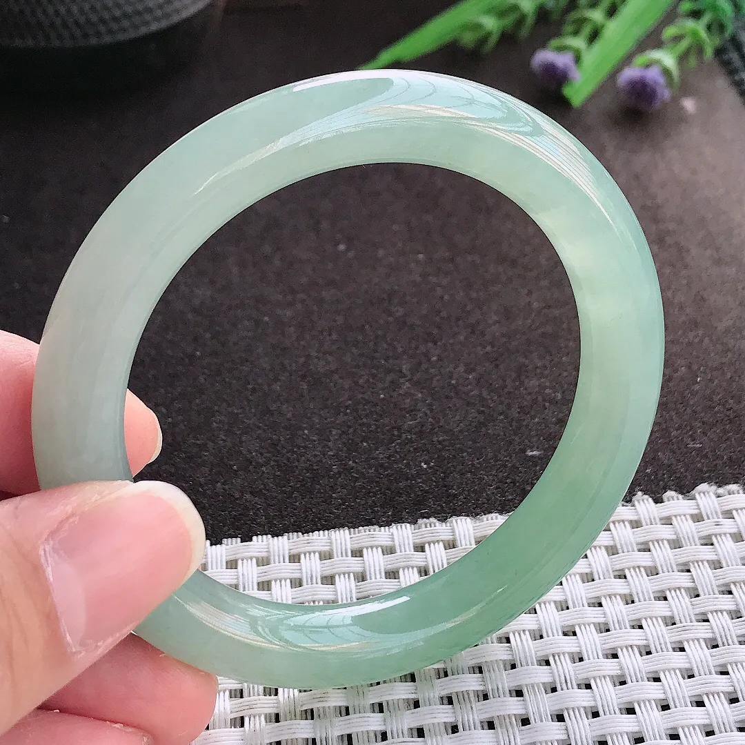 实拍翡翠A货54.5/9.6/9.4老坑冰润起胶冰晴满绿圆条手镯翡翠玉镯女款