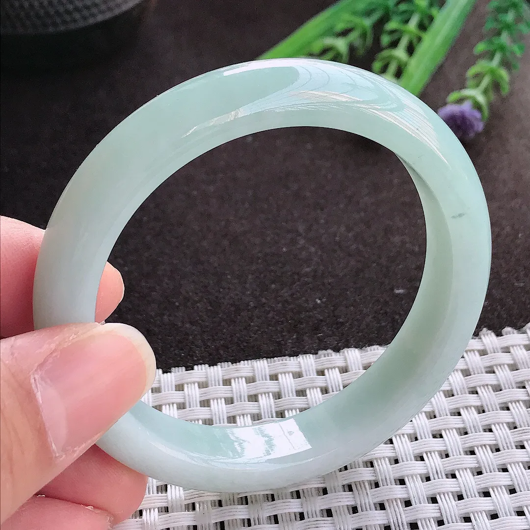 实拍翡翠A货53/11.6/7.8老坑秀气冰润天空蓝手镯宽边翡翠玉镯女款百搭
