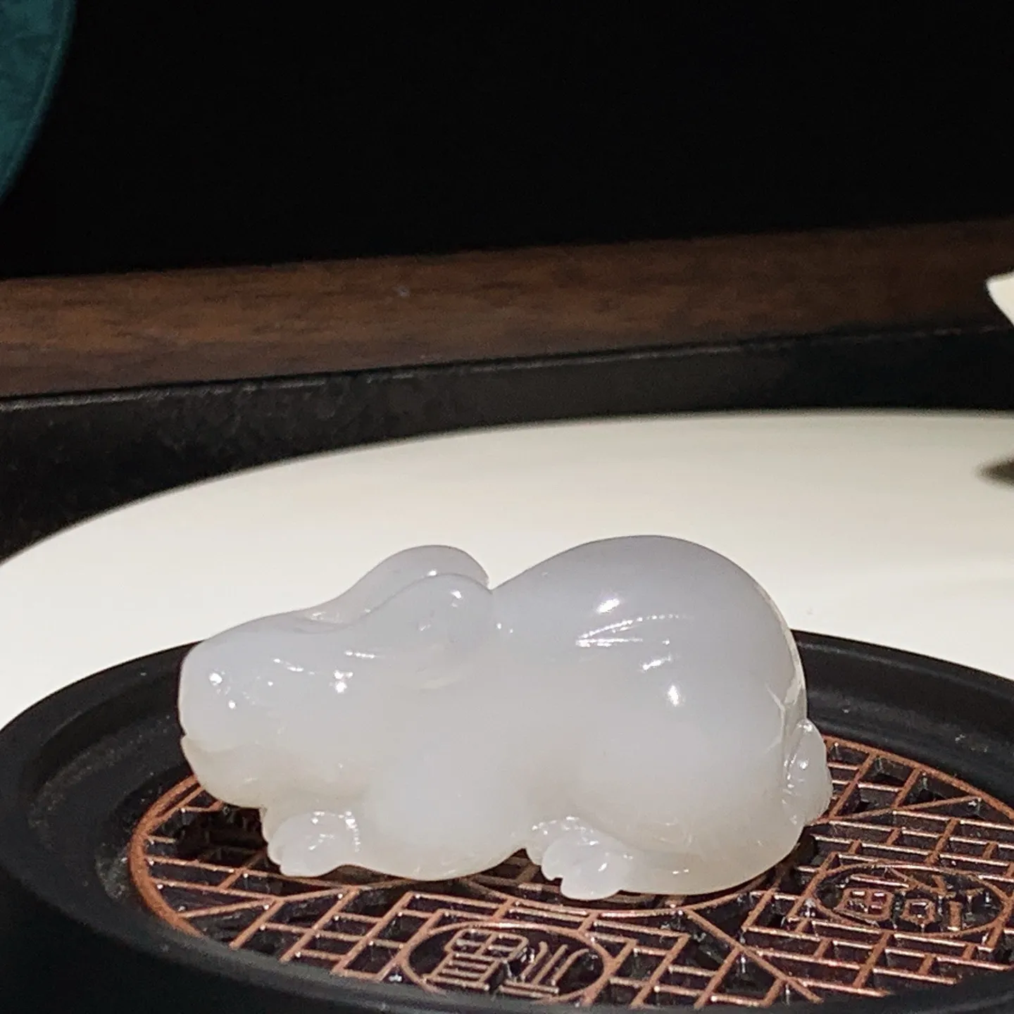 和田玉紫罗兰前途无量兔子挂件 尺寸40/20/19重22.5克 玉质细腻油润 底色纯净 脂粉好，品质