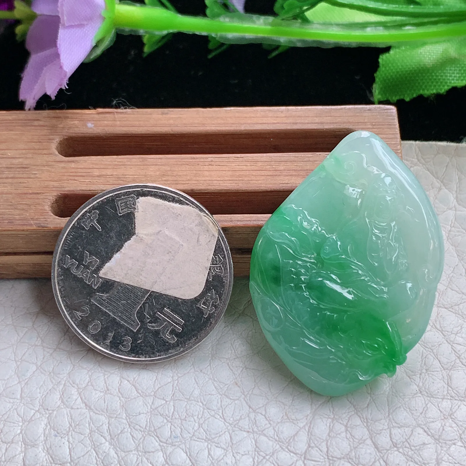 axm实拍36.2*25.5*5.3缅甸翡翠精雕飘绿御龙观音 玉观音玉吊坠