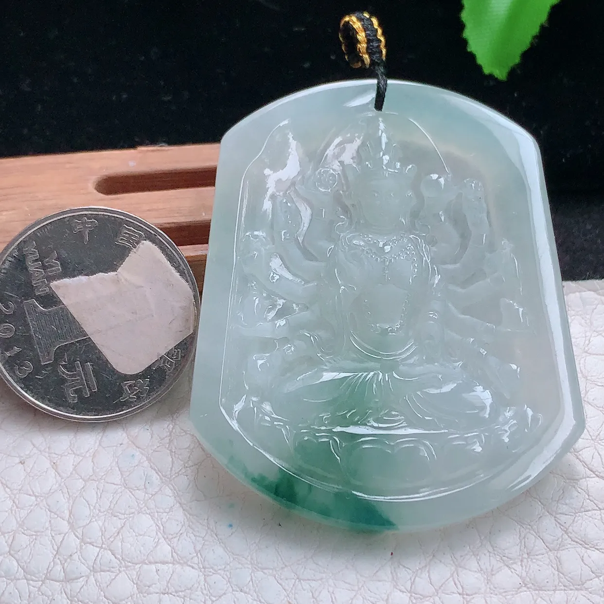 kh实拍53*43.8*5.6缅甸翡翠精雕飘花千手观音 生肖守护神玉吊坠 玉挂件