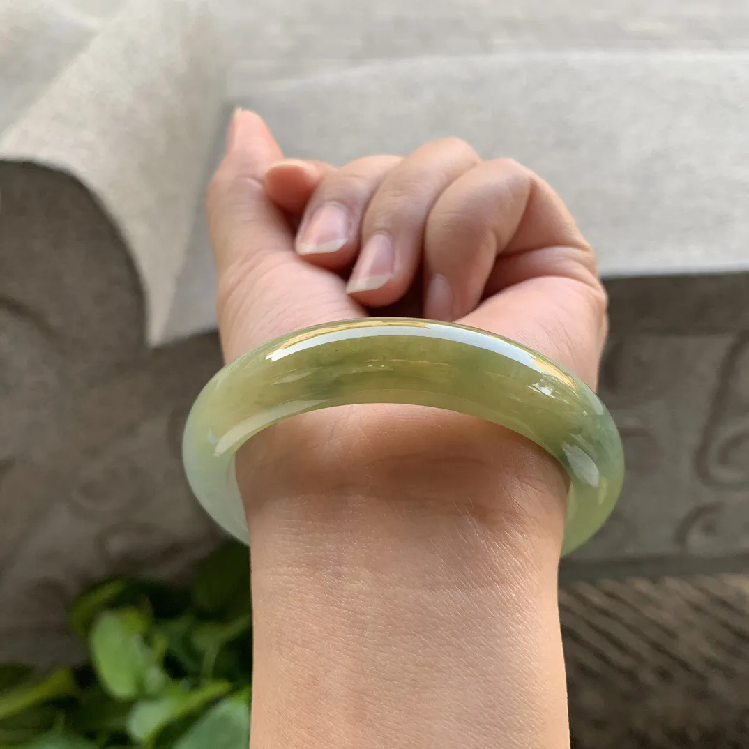 圈口55.7-12.4-8.3 【黄翡正圈手镯】正圈55 56可戴