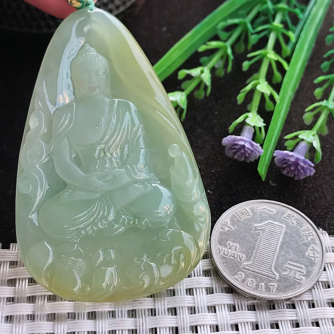 实拍A货翡翠62.3/40.6/5.8老坑冰胶水灵特色鸡油黄黄翡吊坠翡翠如来佛祖挂件