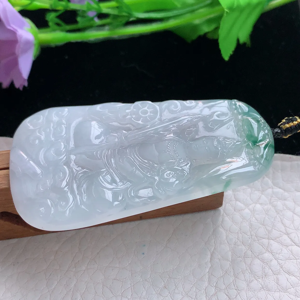 kh实拍67*37.3*5.3缅甸翡翠精雕飘花虚空藏 生肖守护神玉吊坠 玉挂件