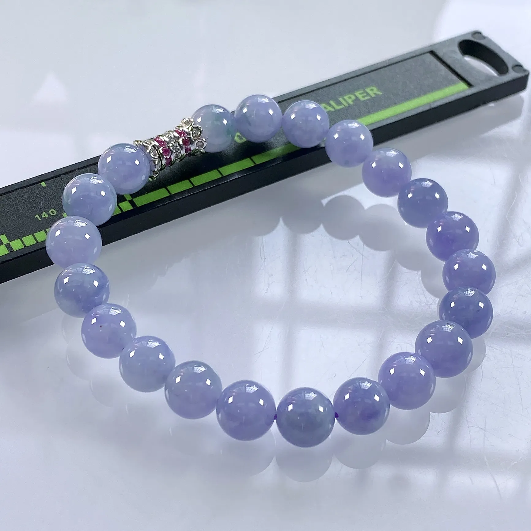 缅甸天然翡翠A货，卡8冰润紫罗兰浓紫圆珠手串手链，尺寸：8mm/21颗，长度175mm，重量：19.