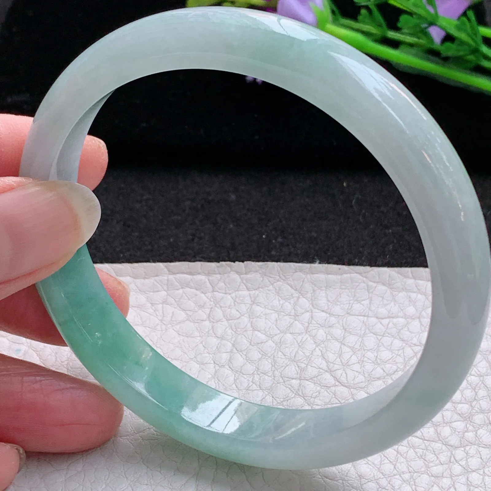 yh大圈口61.5*11.2*6.8平安镯 天然缅甸翡翠飘绿玉手镯宽边玉手环