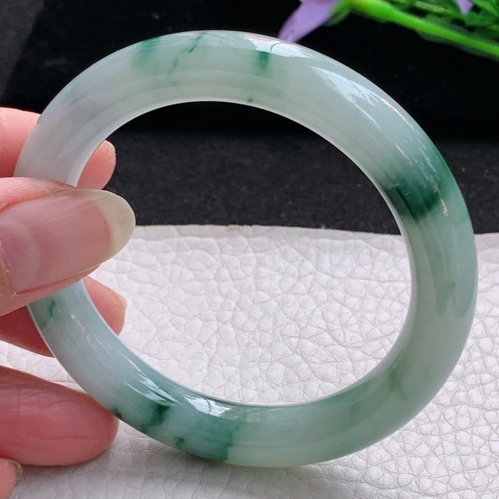 ee实拍53.5*10.2*9.5美人镯 天然缅甸翡翠飘花圆条玉手环 叮当镯