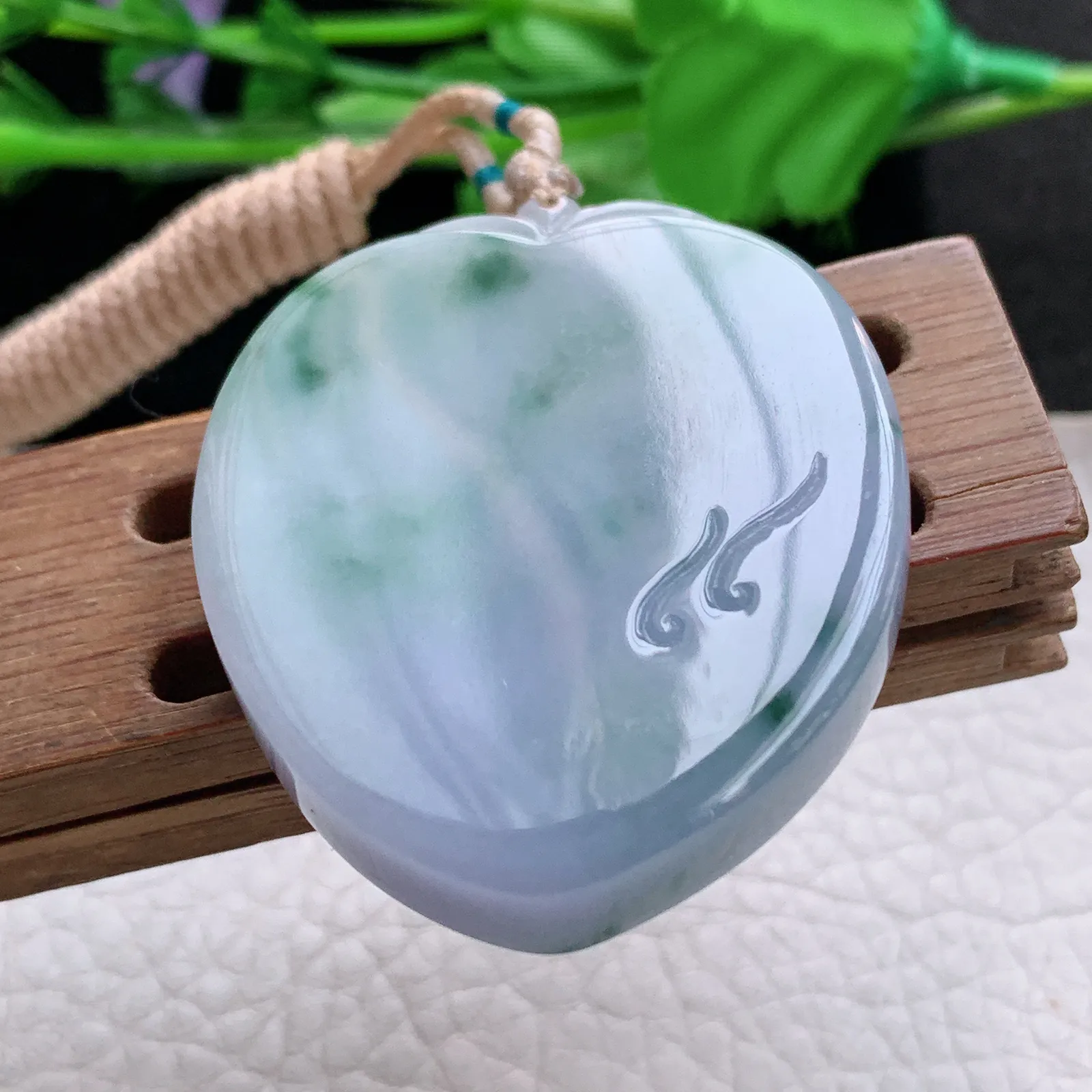 cys实拍45.2*36.6*8缅甸翡翠精雕春带彩心心相印 心形玉吊坠