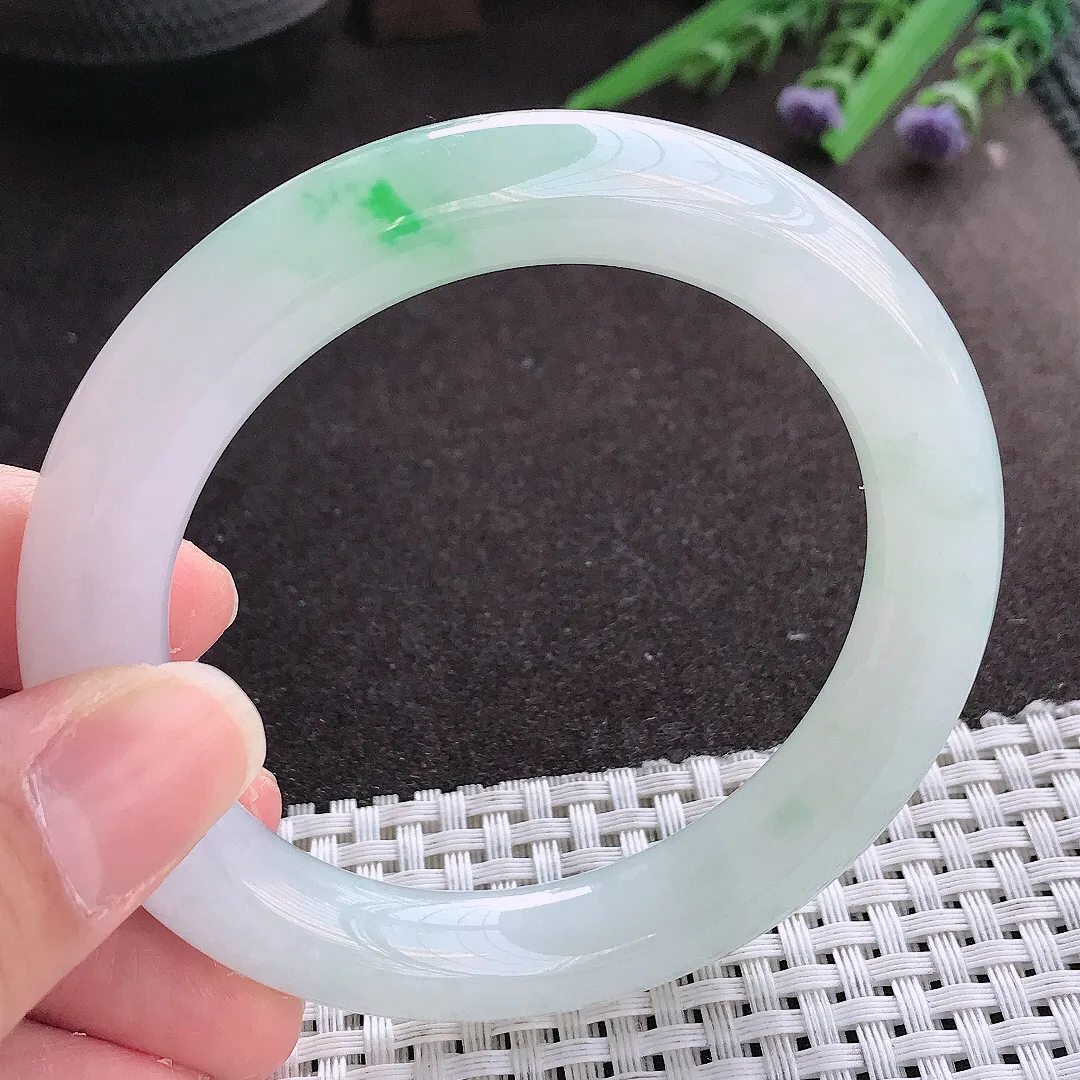 实拍翡翠A货56.5/11/10.9老坑冰胶果冻飘阳绿圆条手镯翡翠玉镯女款百搭