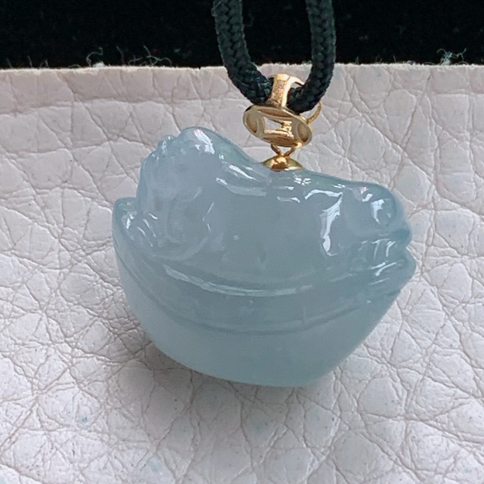 axm实拍16.6*22.3*10.8缅甸翡翠精雕冰紫三脚蟾招财元宝玉吊坠