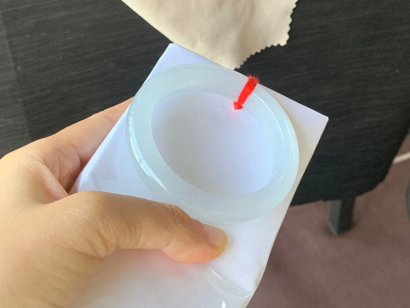 货头放漏，高品质。54圈口白月光高冰正圈手镯，白度够白，种老起胶，冰清玉洁，种水冰透，非常漂亮的一条白月光手镯