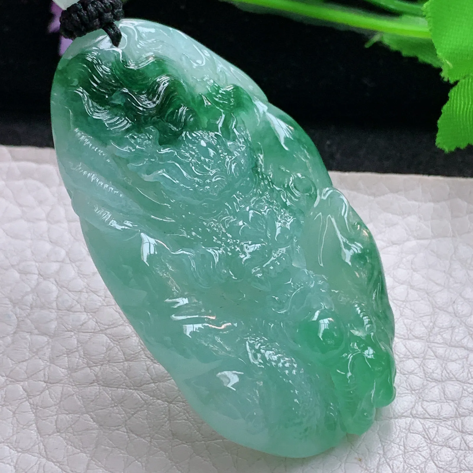 yl实拍62*37.3*11.6缅甸翡翠精雕龙牌项坠 厚装霸气神龙降瑞