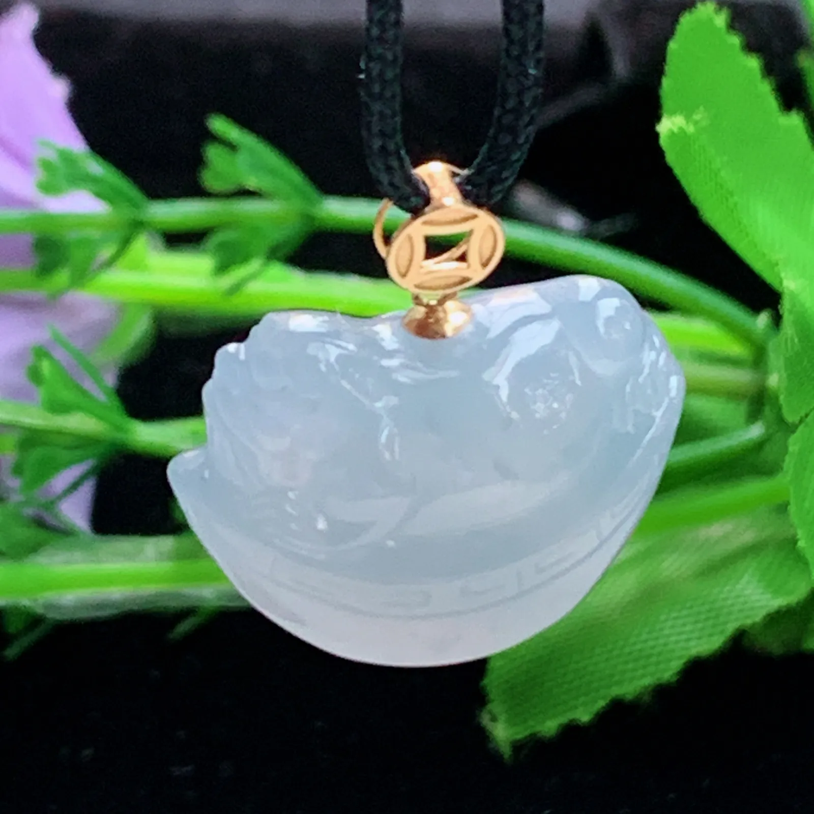 axm实拍16.6*22.3*10.8缅甸翡翠精雕冰紫三脚蟾招财元宝玉吊坠