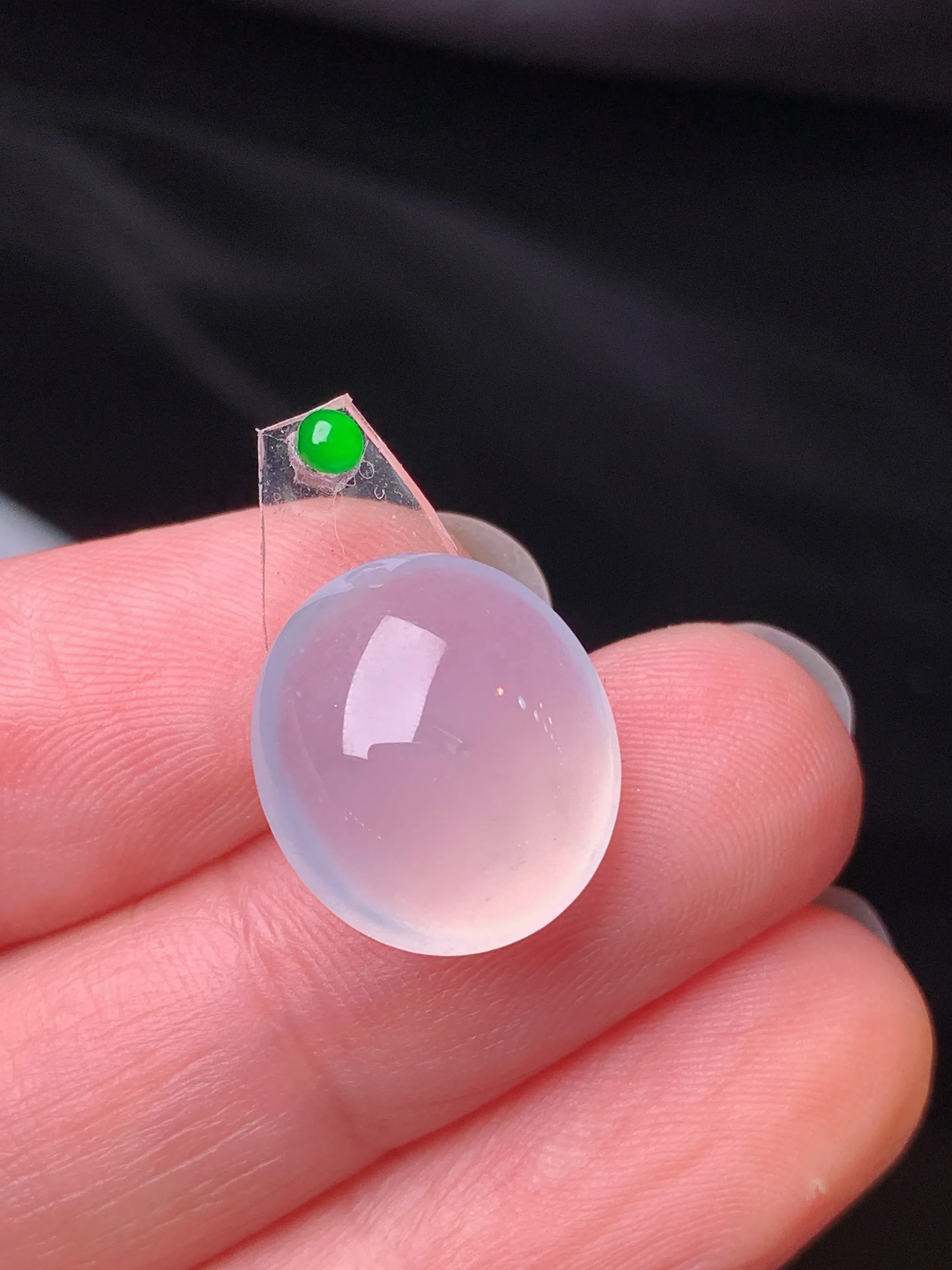 镶嵌款 砖冰种蛋面吊坠 玉质细腻 色泽艳丽清新 整体尺寸14.8*13*6.8