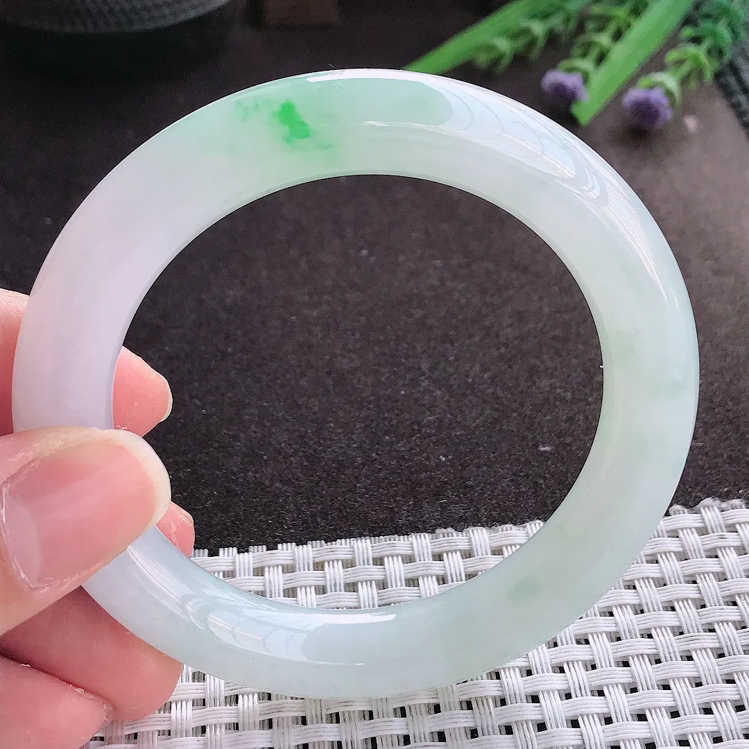 实拍翡翠A货56.5/11/10.9老坑冰胶果冻飘阳绿圆条手镯翡翠玉镯女款百搭