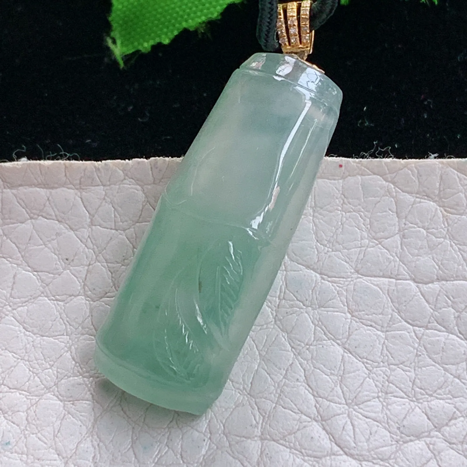 axm实拍38.2*12.5*6.2缅甸翡翠精雕冰胶晴美竹节 节高玉吊坠