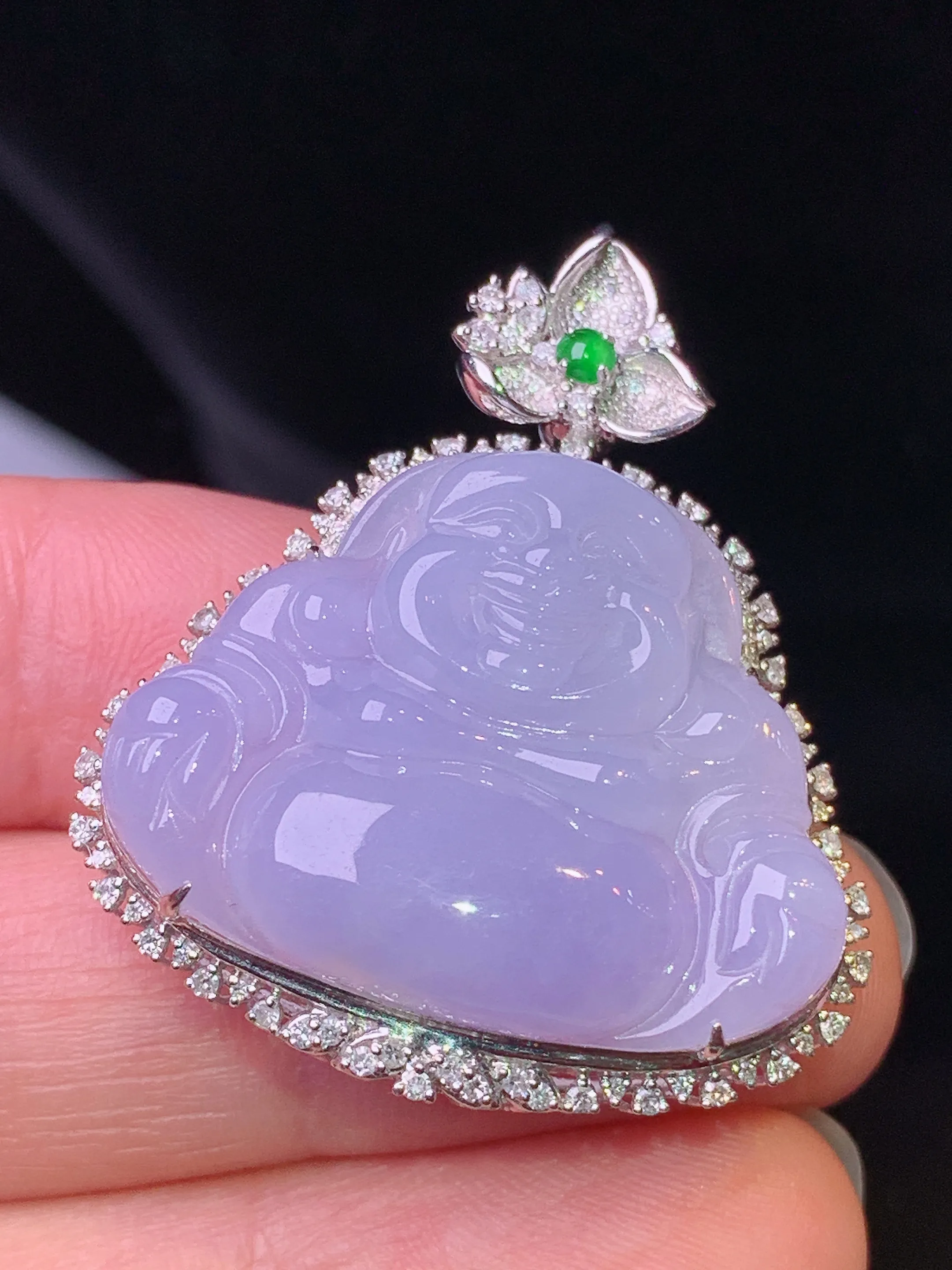 18k金钻镶嵌紫罗兰佛公吊坠 玉质细腻 色泽艳丽清新 整体尺寸36.2*30.6*10