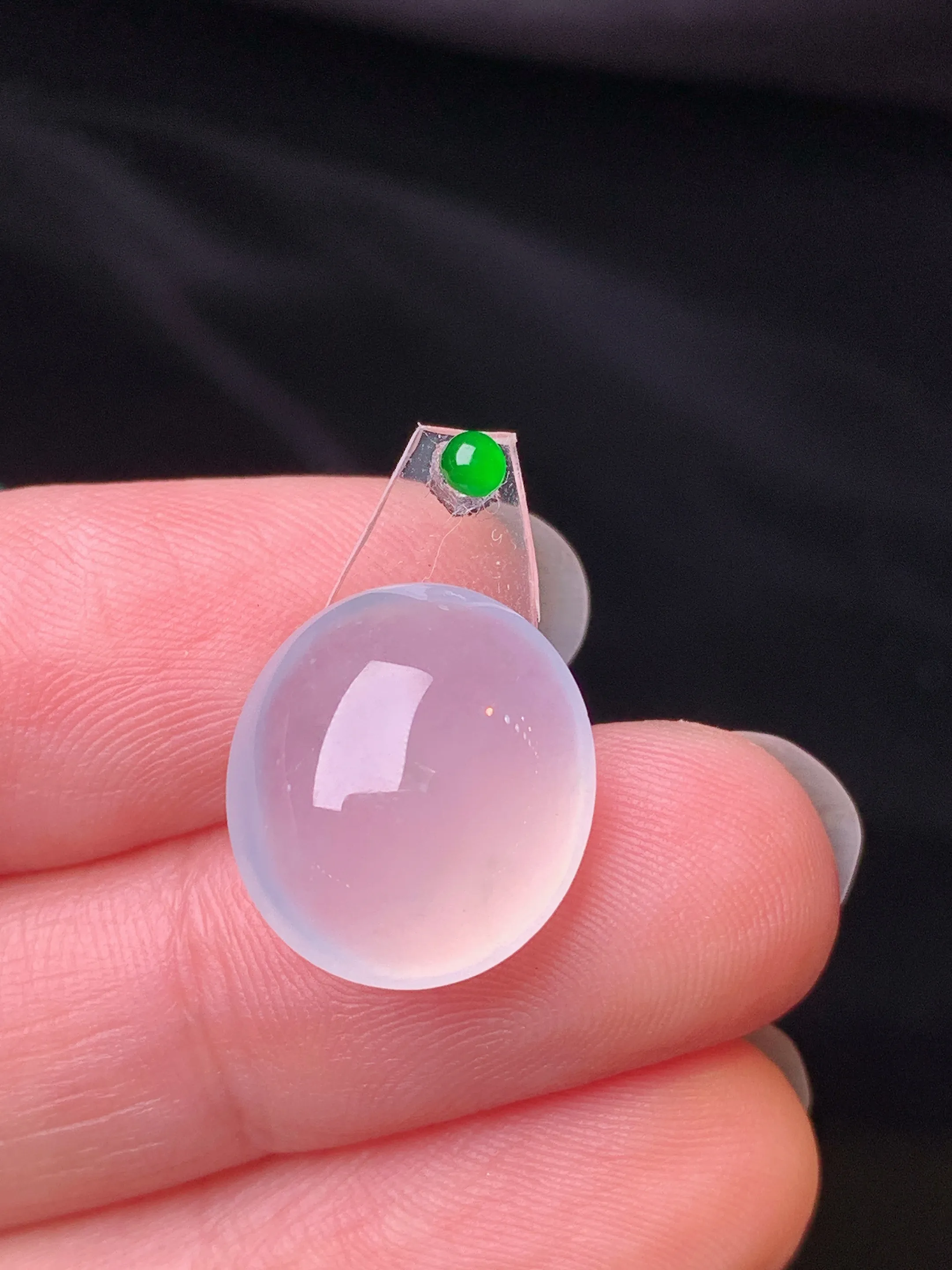 镶嵌款 砖冰种蛋面吊坠 玉质细腻 色泽艳丽清新 整体尺寸14.8*13*6.8