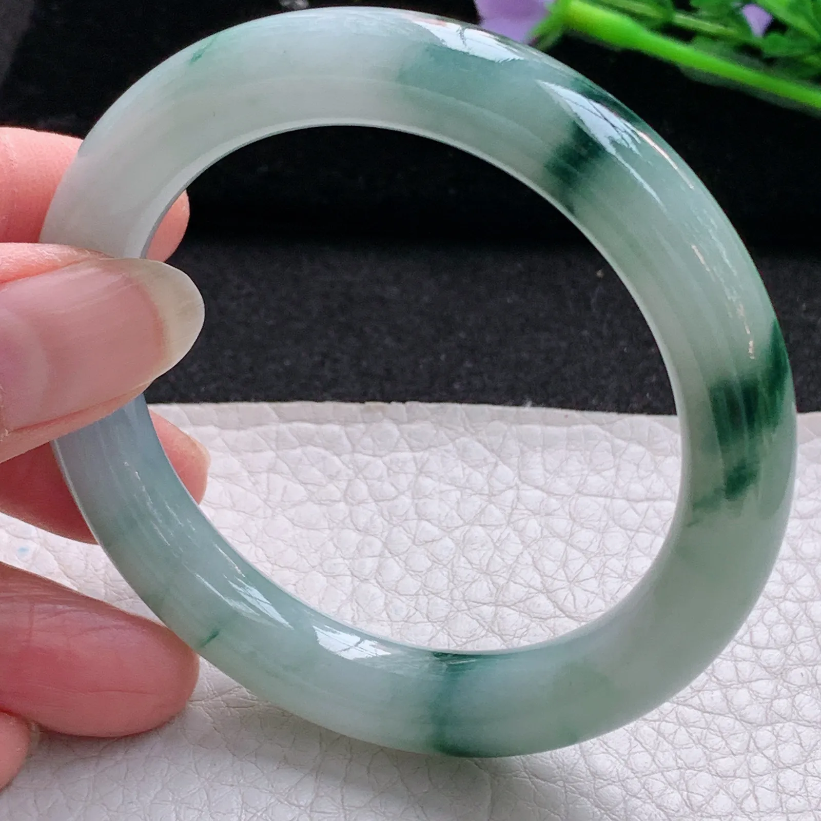 ee实拍53.5*10.2*9.5美人镯 天然缅甸翡翠飘花圆条玉手环 叮当镯