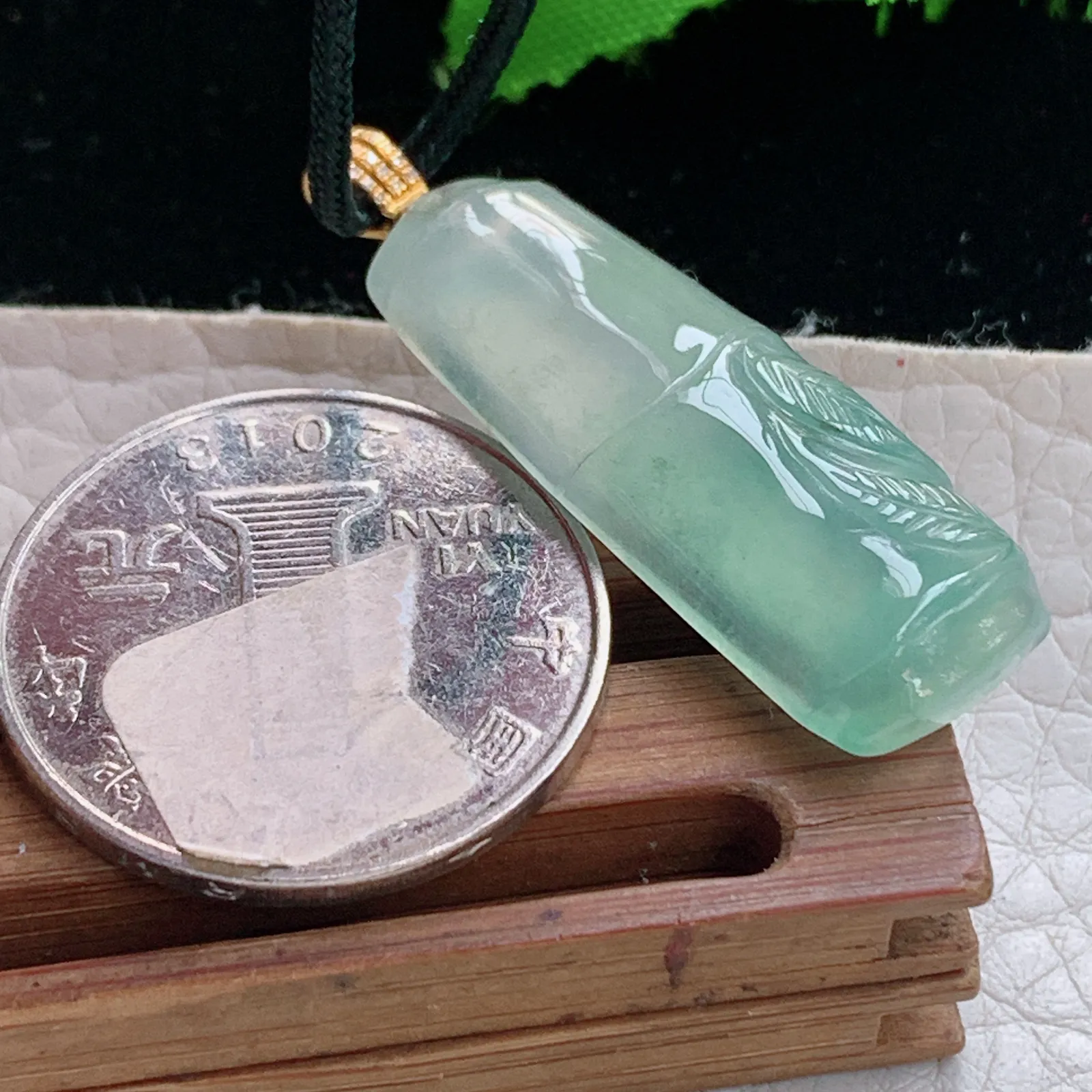 axm实拍38.2*12.5*6.2缅甸翡翠精雕冰胶晴美竹节 节高玉吊坠