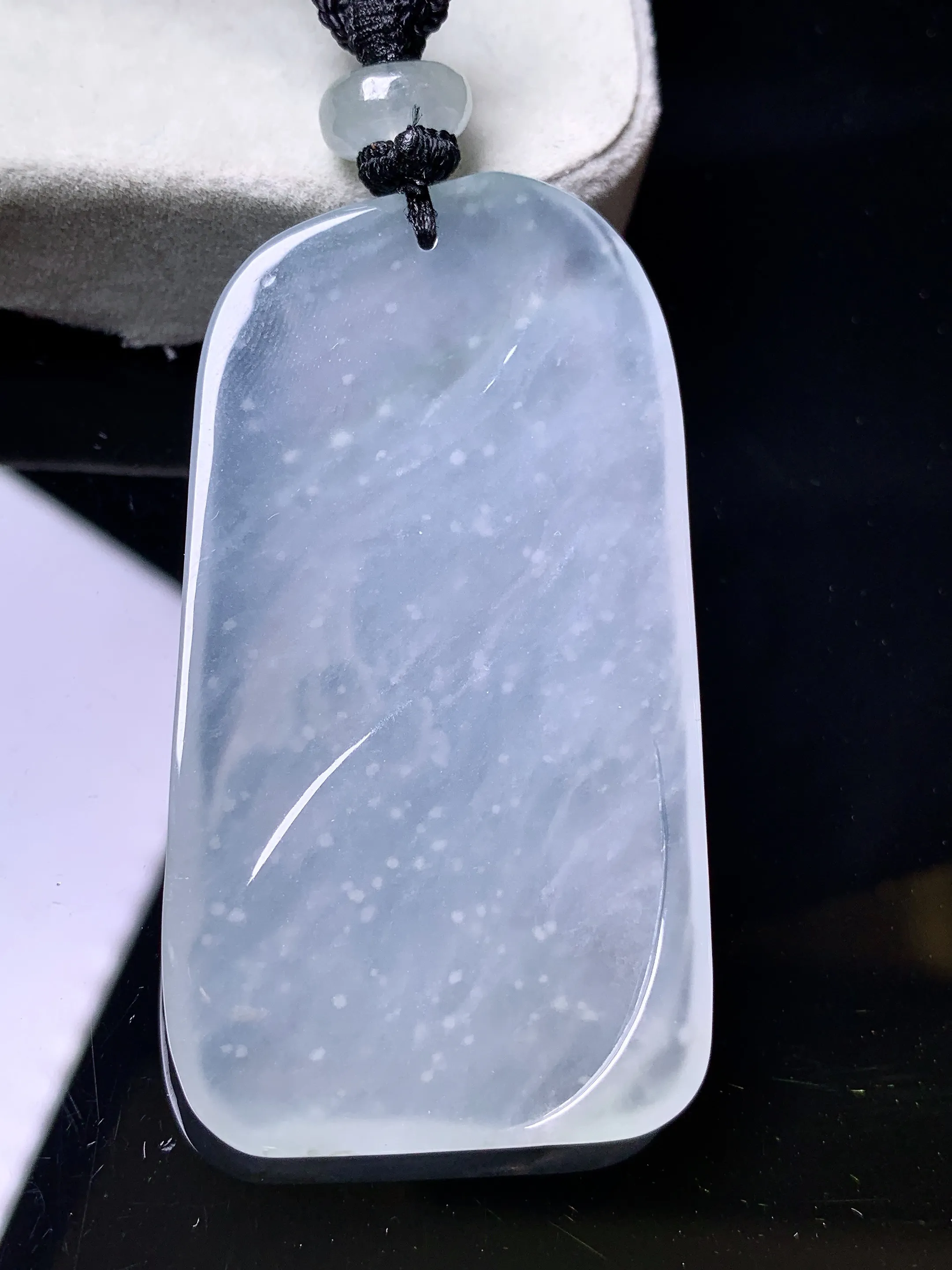 冰种悟道牌吊坠 玉质细腻 色泽艳丽清新 整体尺寸59.2*31*5