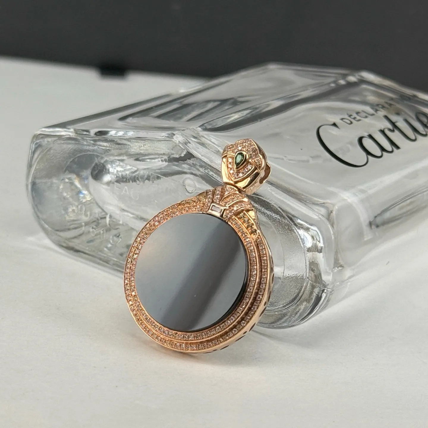 精品18k墨翠圆片吊坠 种好色正 黑度极好 打灯通透 油性十足 尺寸33.9