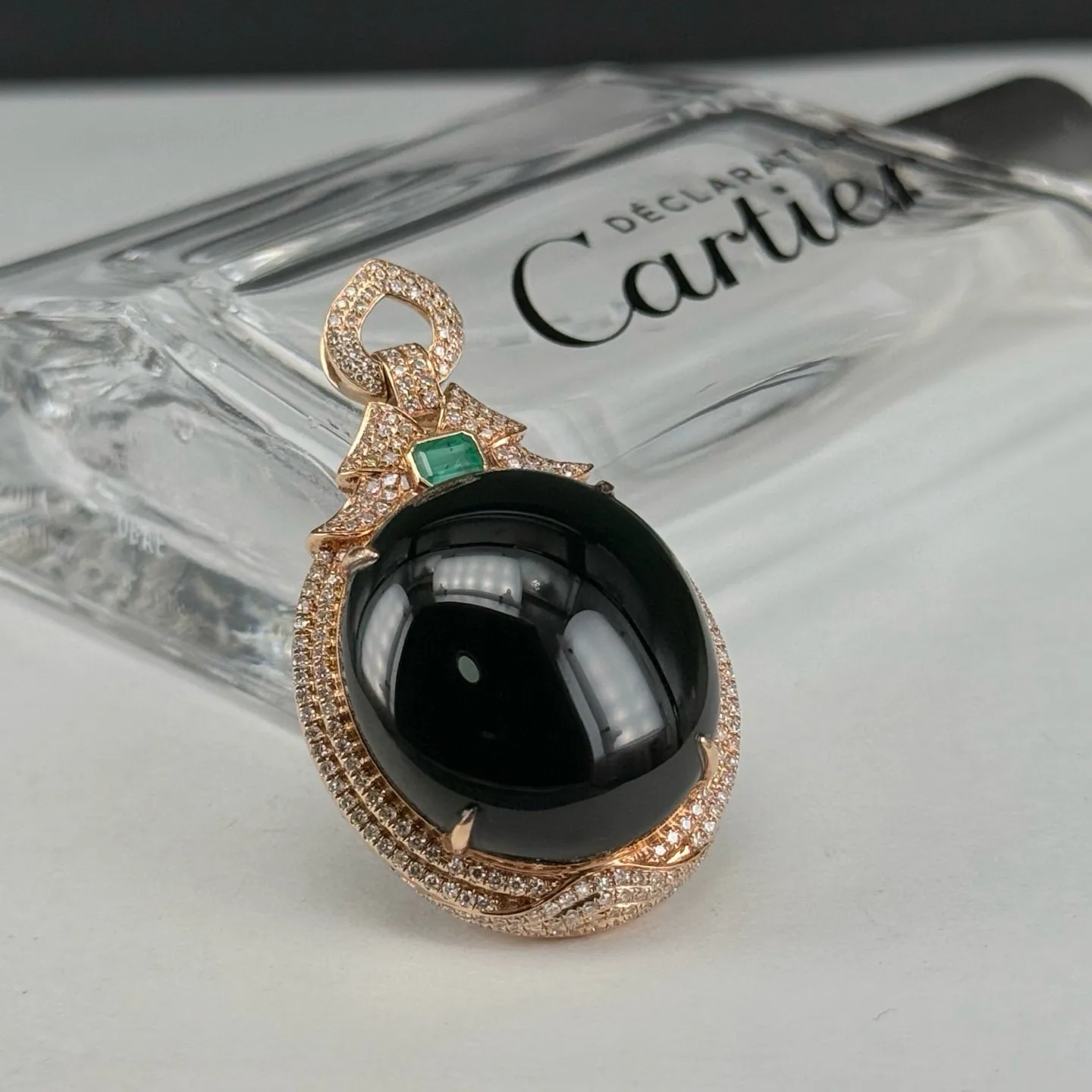 豪镶墨翠蛋面吊坠 种好色正 黑度极好 打灯通透 尺寸45.3