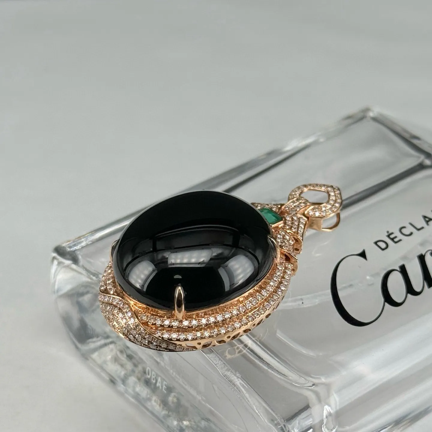 豪镶墨翠蛋面吊坠 种好色正 黑度极好 打灯通透 尺寸45.3