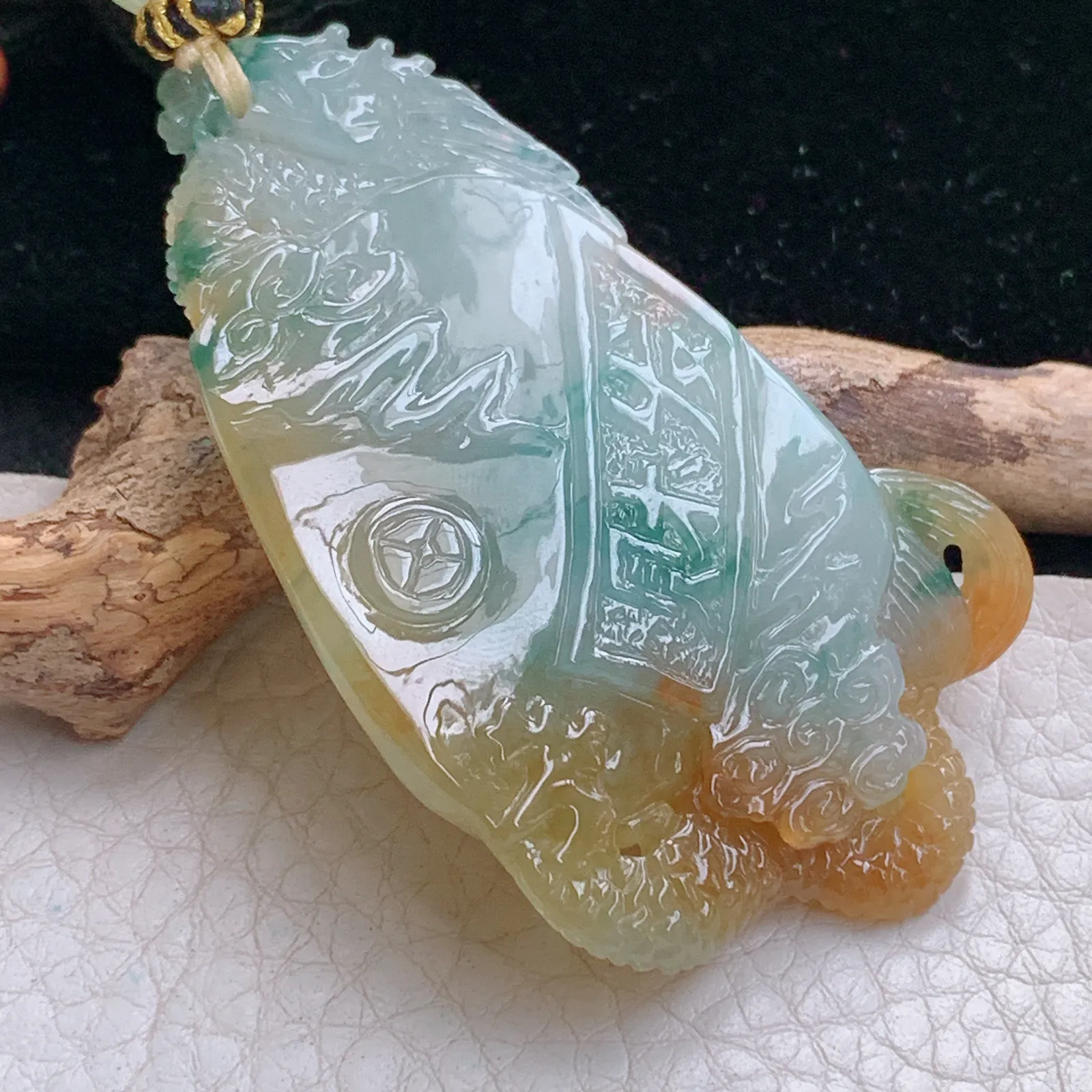 yl实拍62.5*36.8*9.8缅甸翡翠精雕冰三彩黄财神玉吊坠 玉挂件