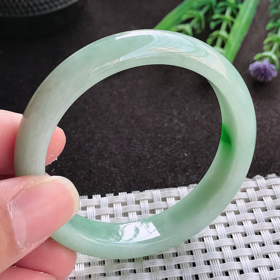 实拍翡翠A货50.5/11.5/7.2小圈口老坑精美飘阳绿手镯宽边翡翠玉镯女款百搭