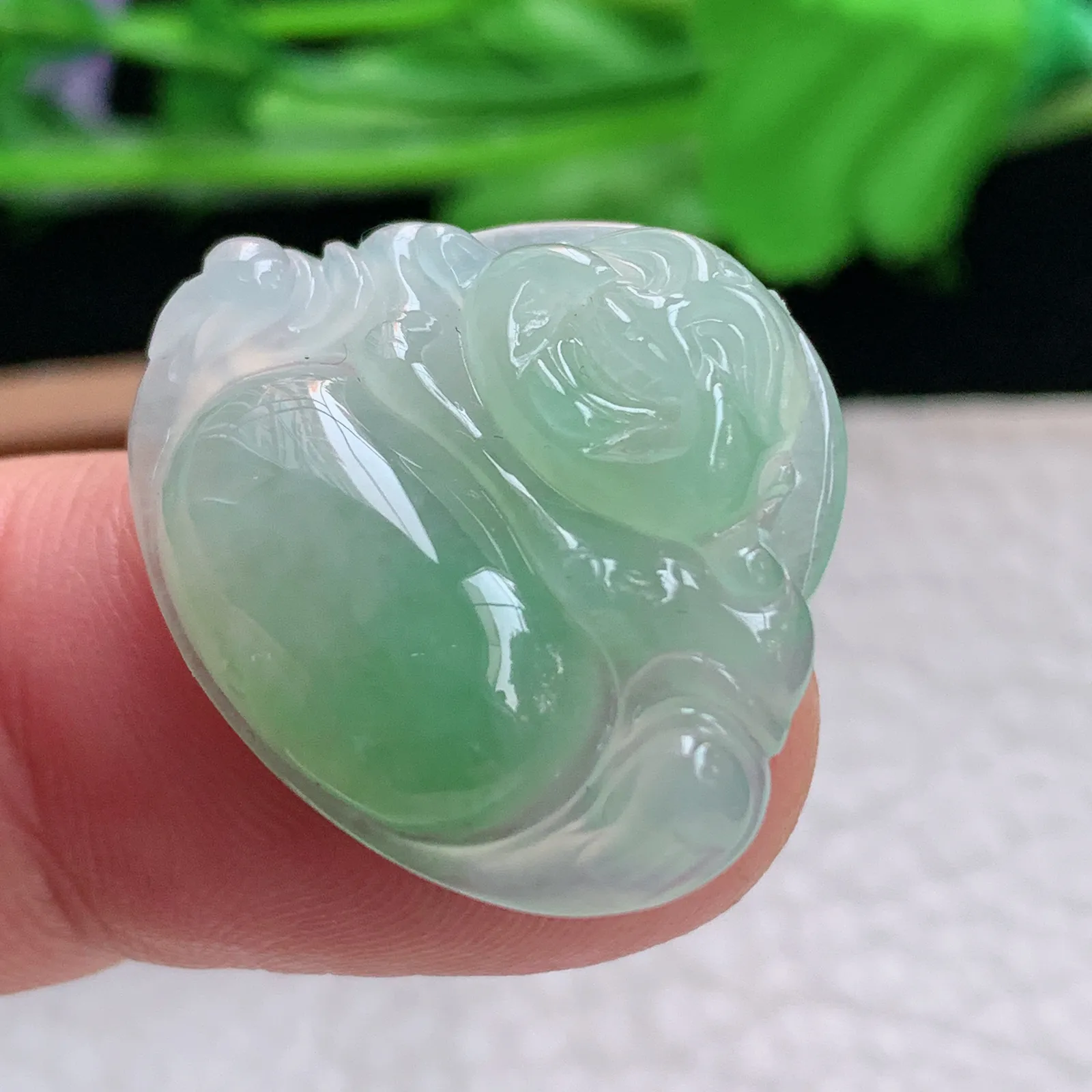 axm实拍22.3*26.6*5.8缅甸翡翠精雕冰绿饱满佛公 开心佛玉吊坠