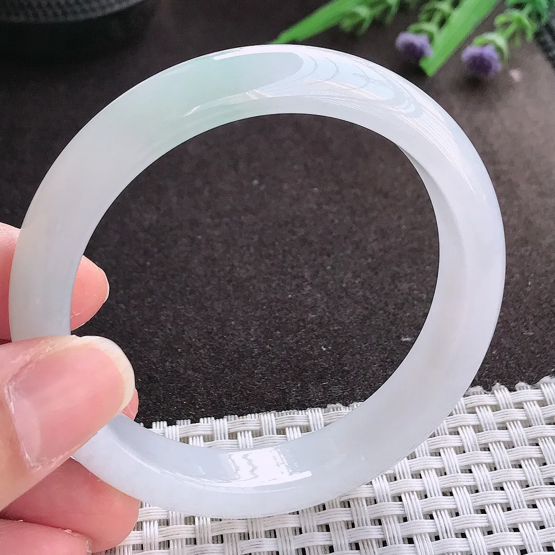 实拍翡翠A货57.8/12.6/8老坑冰纯果起胶月光白手镯宽边翡翠玉镯女款百搭