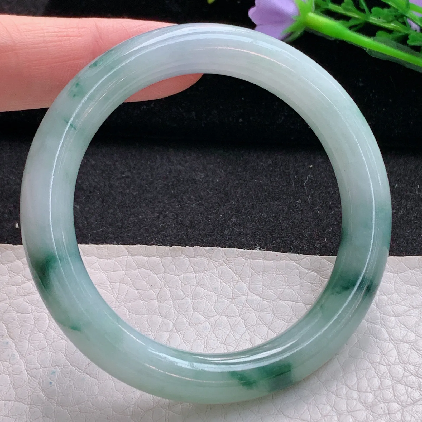 ee实拍53.5*10.2*9.5美人镯 天然缅甸翡翠飘花圆条玉手环 叮当镯