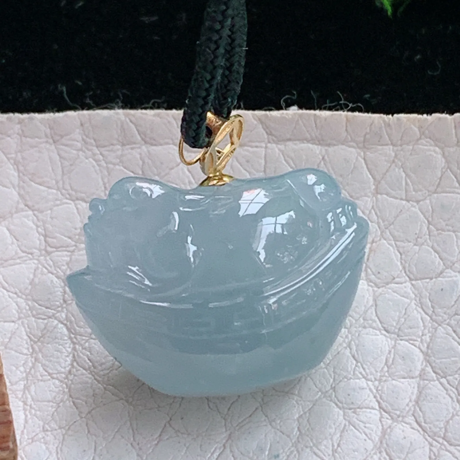 axm实拍16.6*22.3*10.8缅甸翡翠精雕冰紫三脚蟾招财元宝玉吊坠