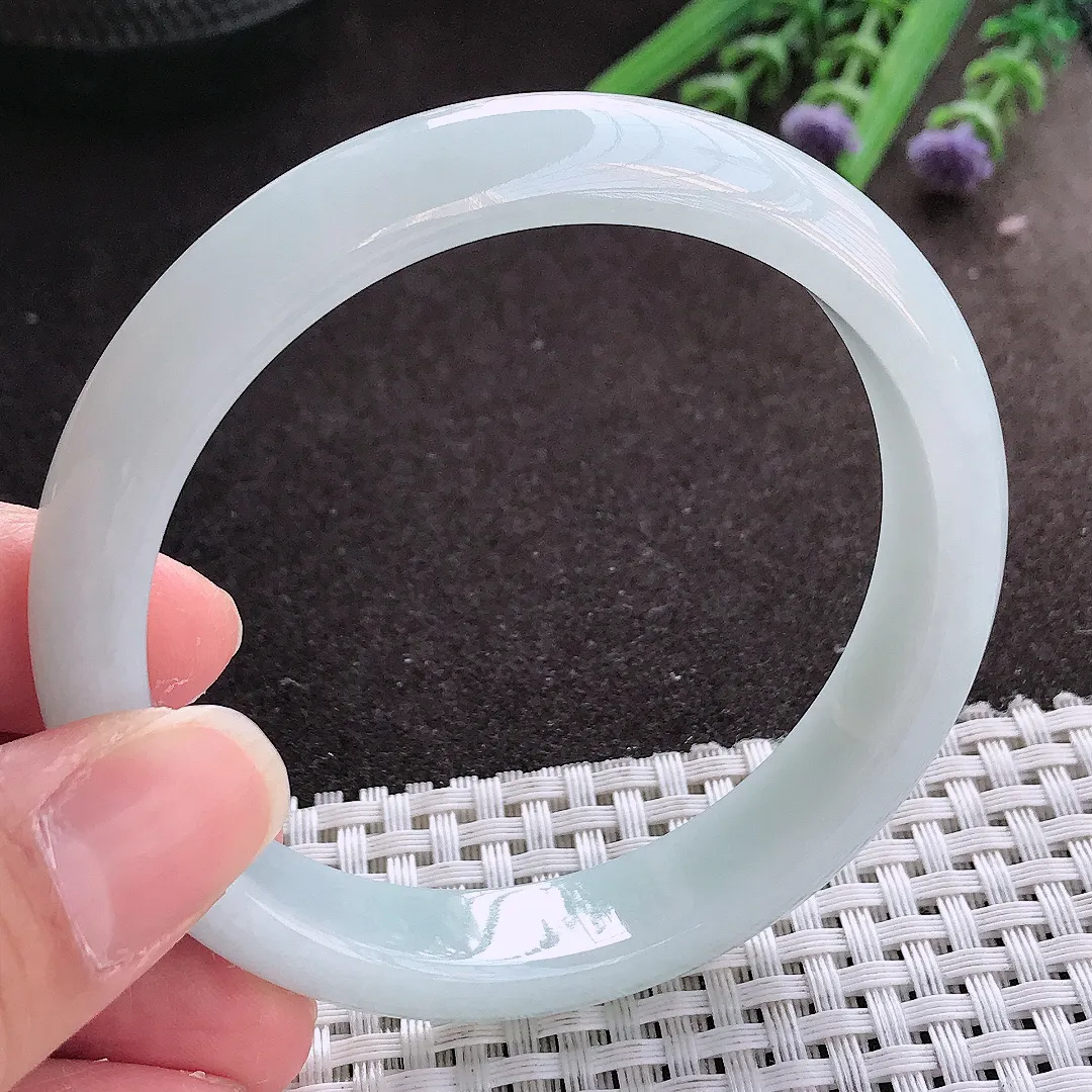 实拍翡翠A货59/12.3/7.8老坑秀气冰润月光白手镯宽边翡翠玉镯女款百搭