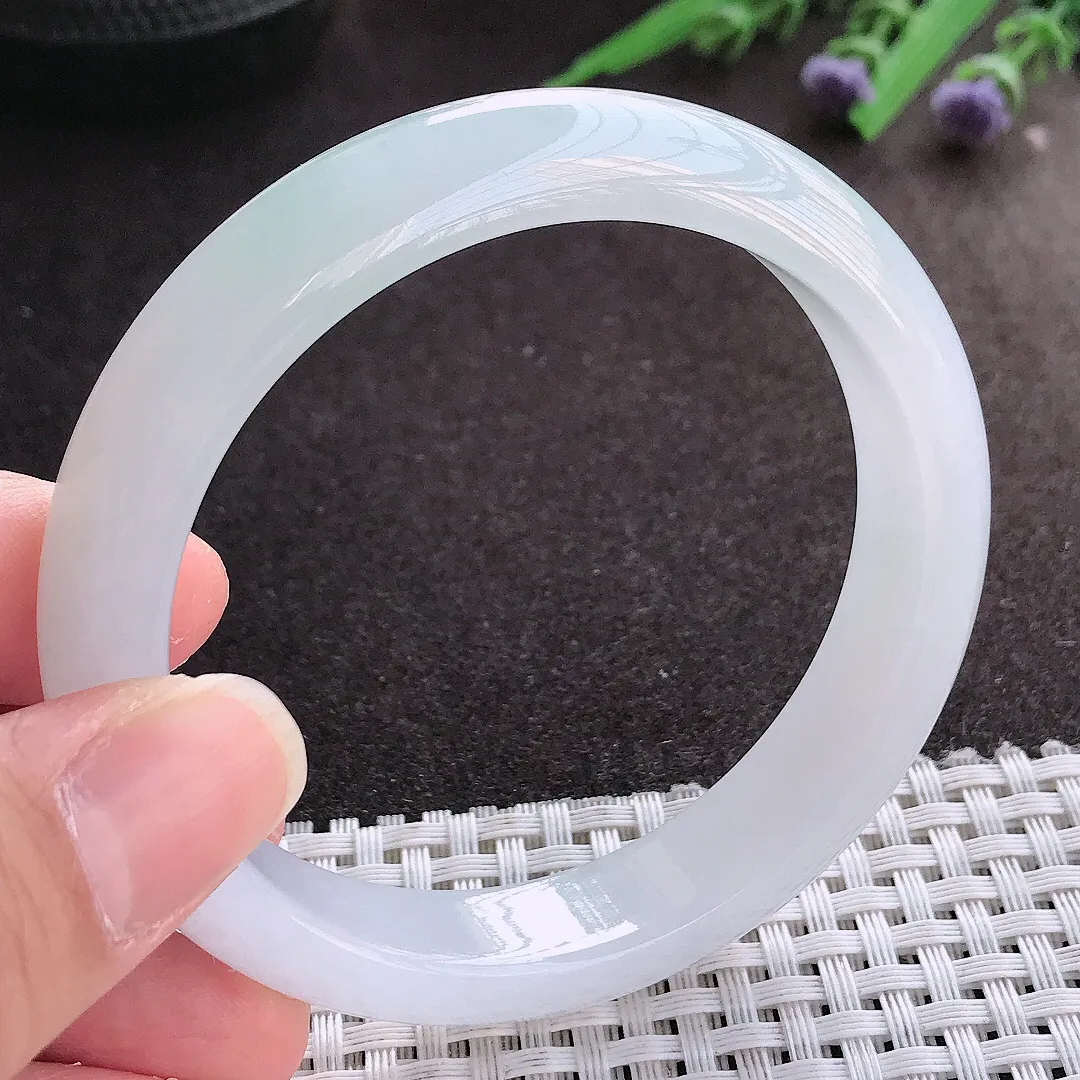 实拍翡翠A货57.8/12.6/8老坑冰纯果起胶月光白手镯宽边翡翠玉镯女款百搭