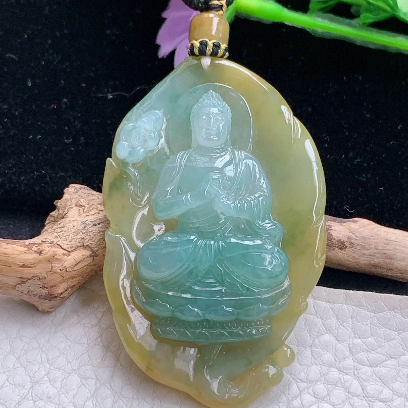 yl实拍63.9*38.5*12缅甸翡翠特色精雕双彩立体大日如来 花开见佛玉吊坠