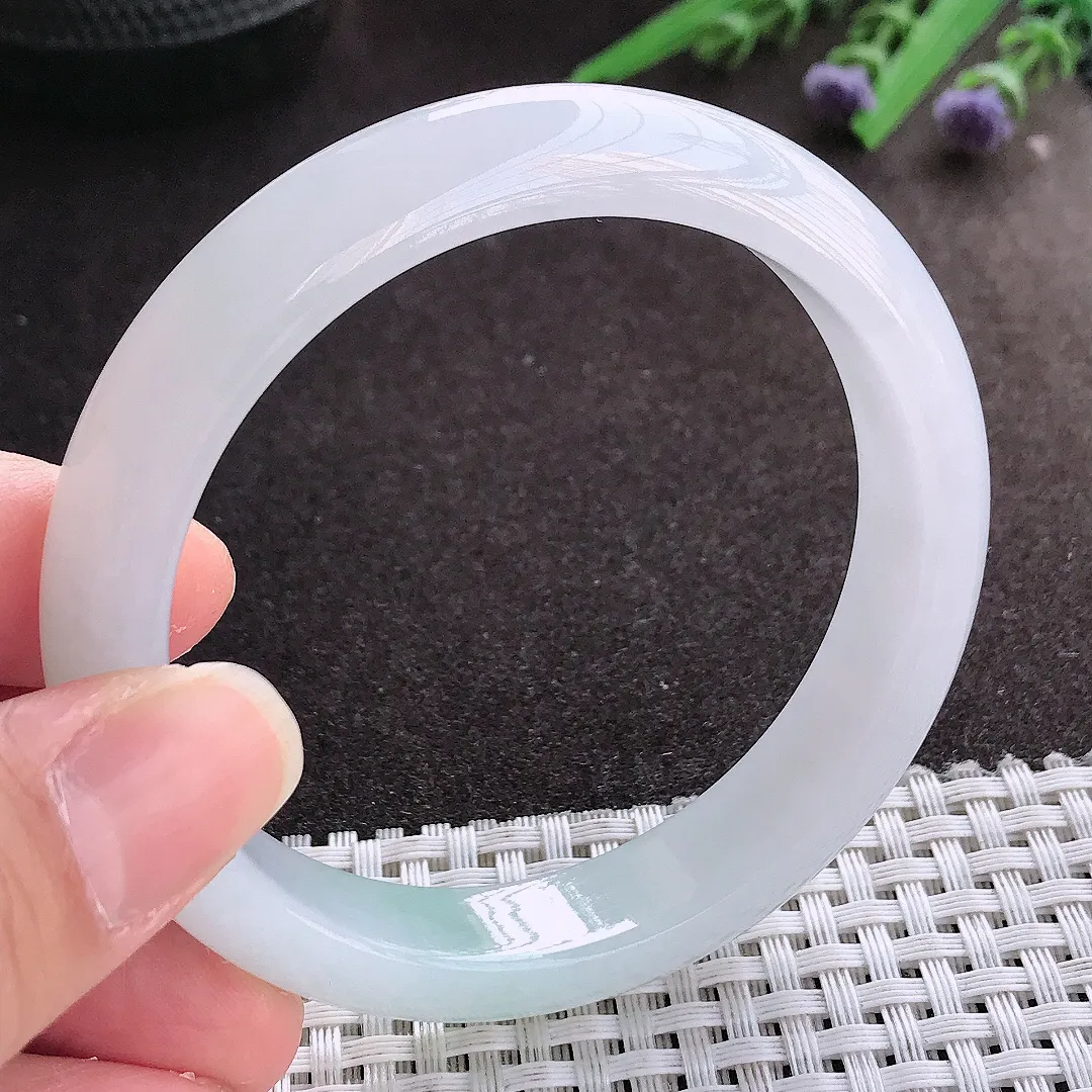 实拍翡翠A货57.8/12.6/8老坑冰纯果起胶月光白手镯宽边翡翠玉镯女款百搭